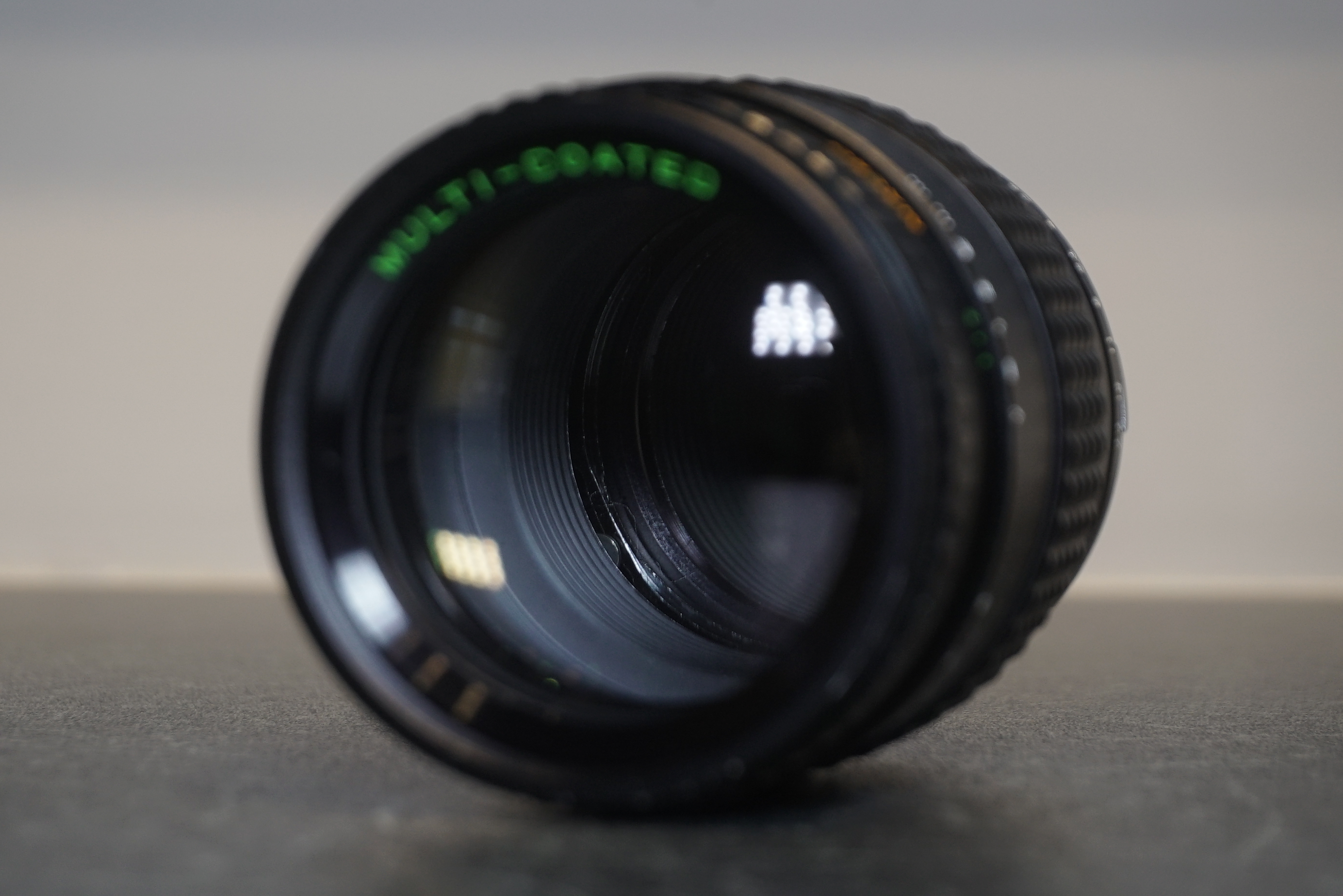 Makinon 135mm f/2.8 multi-coated macro prime lens (olympus om mount)