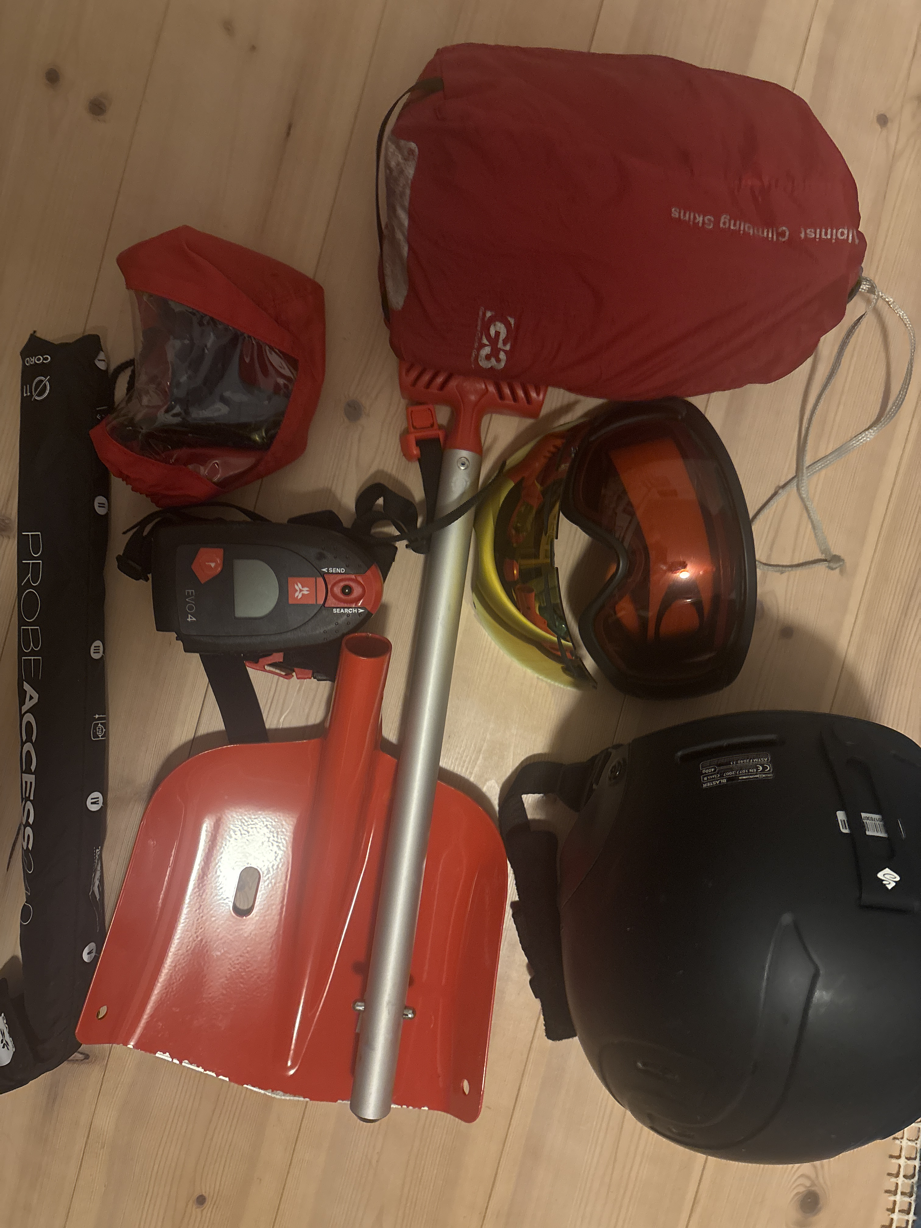 Toppturpakke komplett (ski, sko, staver, feller/crampons og skredpakke) 