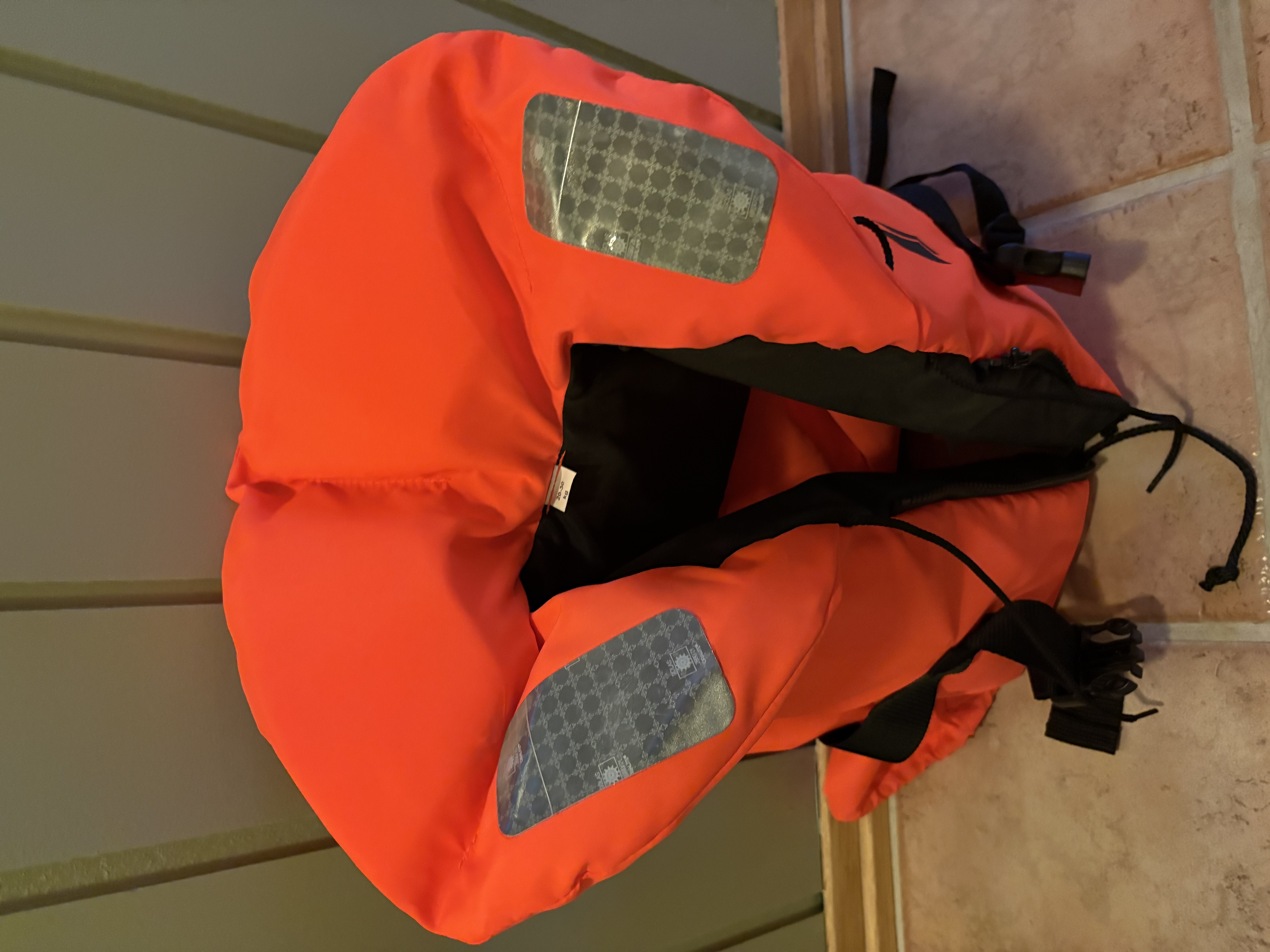 Redningsvest for barn 20-30kg
