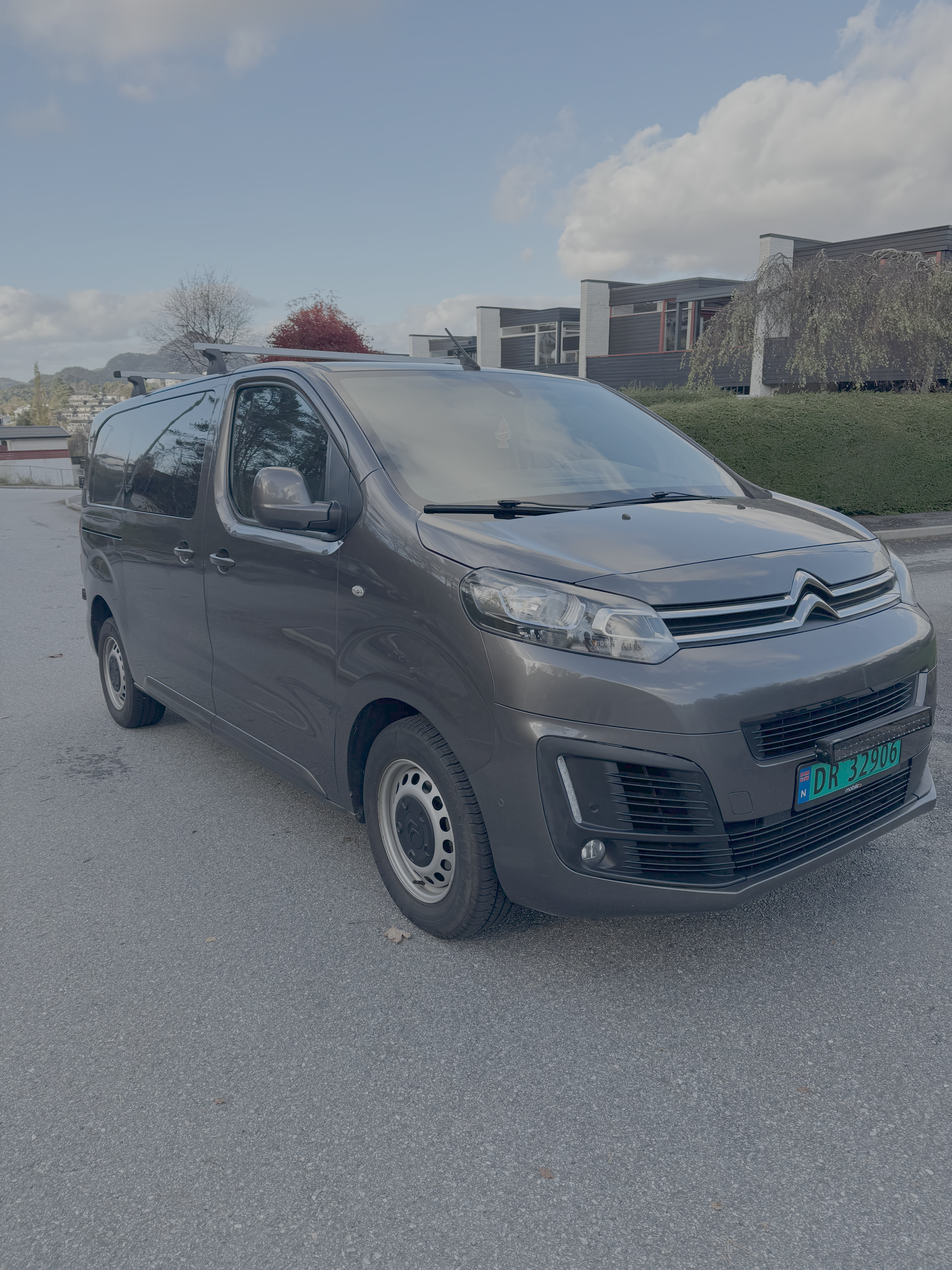 Utleie av citroen jumpy varebil 2.0 (l2)
