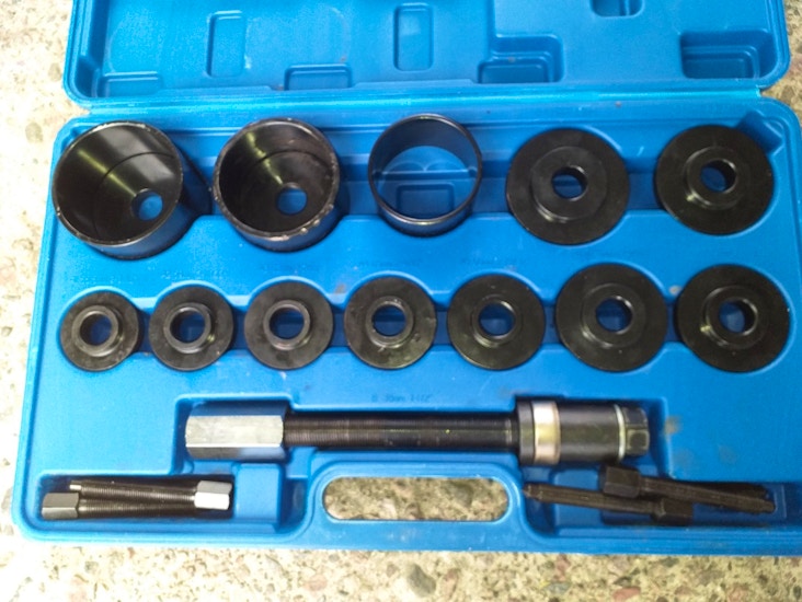 Laakerinasennustyökalusarja