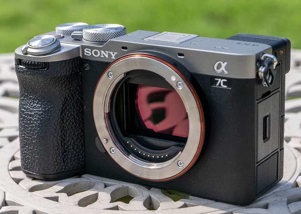 Sony a7c ii, kompakti täyden kennon huippukamera