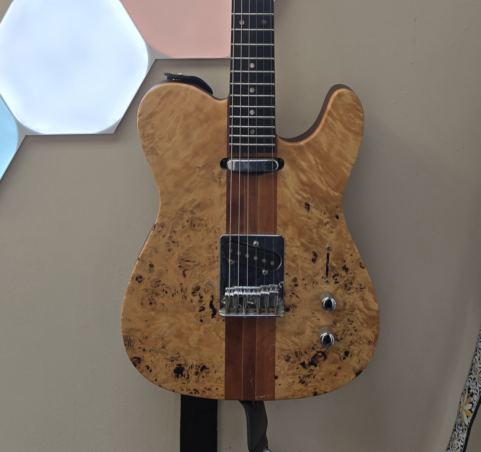 Guitar electric telecaster style