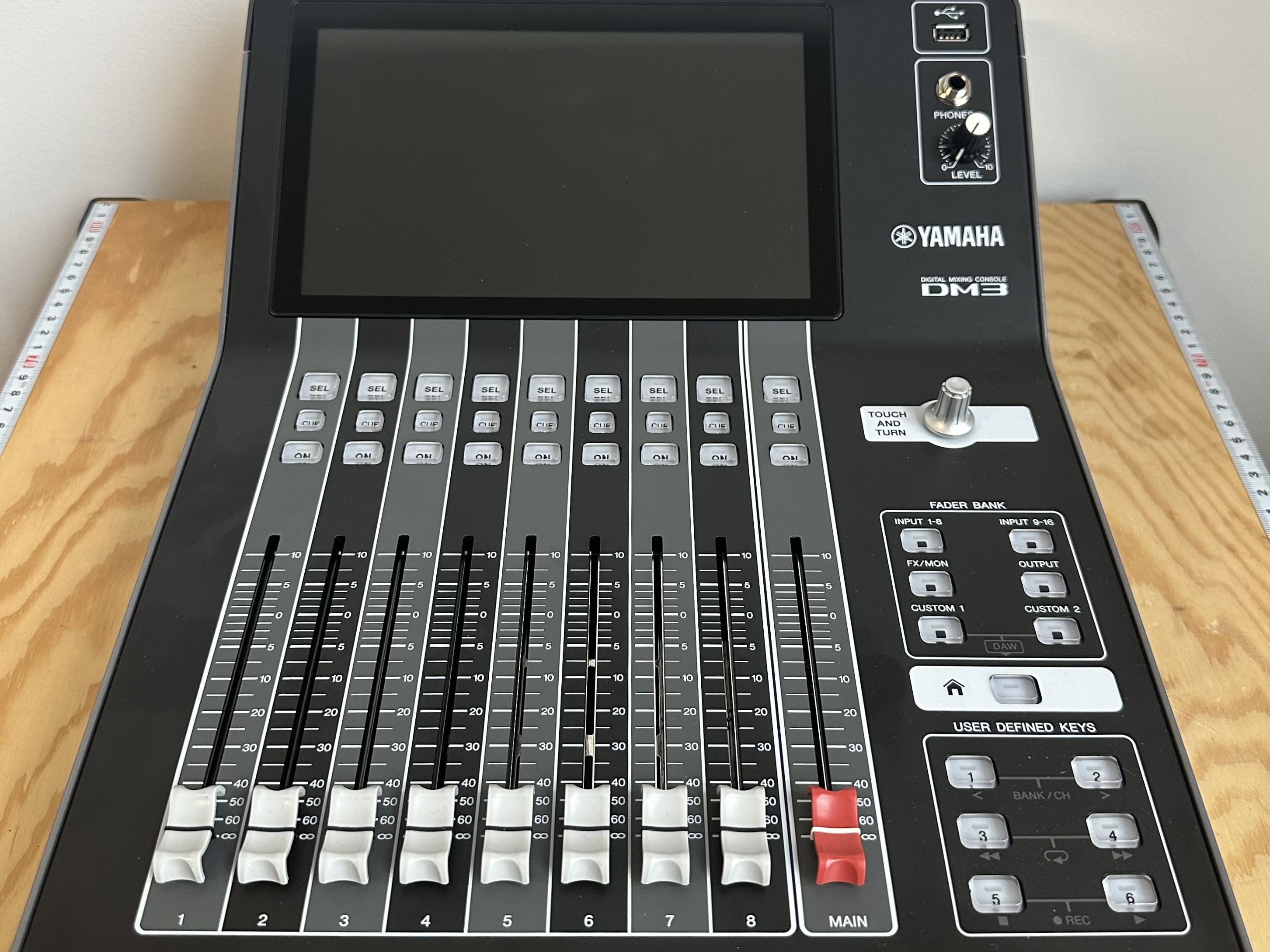 Yamaha dm3 digital mixer with dante in wheeled pelicase