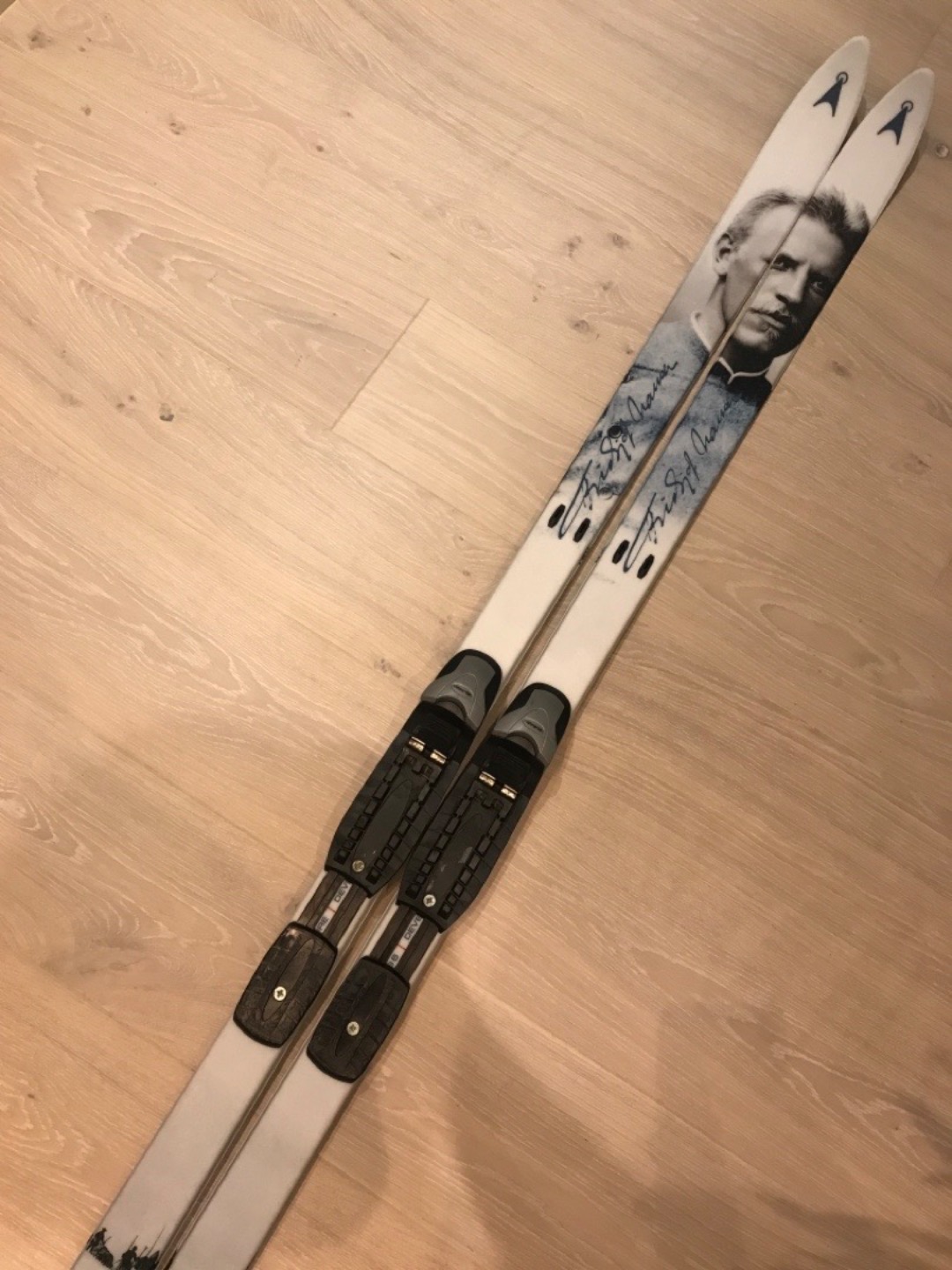 Åsnes nansen fjellski 185cm