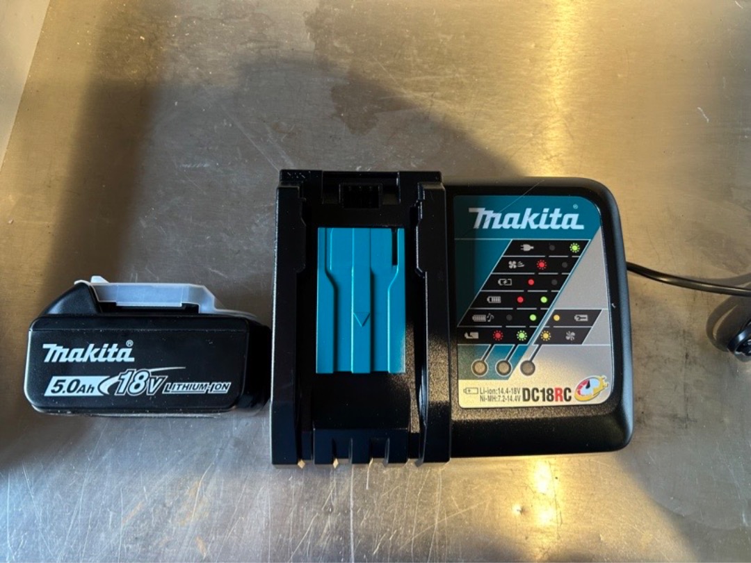 Makita batteri og lader