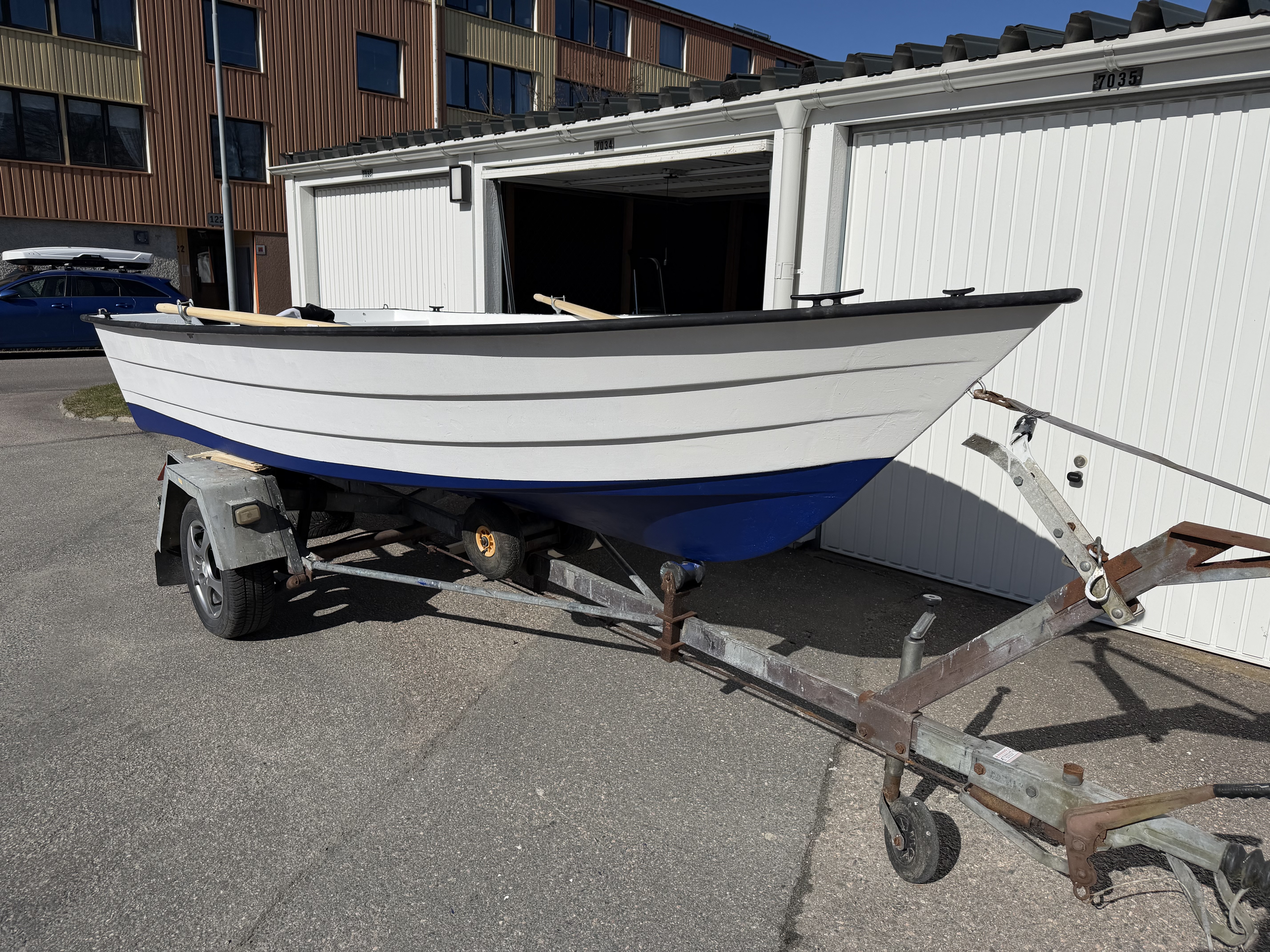 Båtkärra (bromsad) – perfekt för sjösättning!