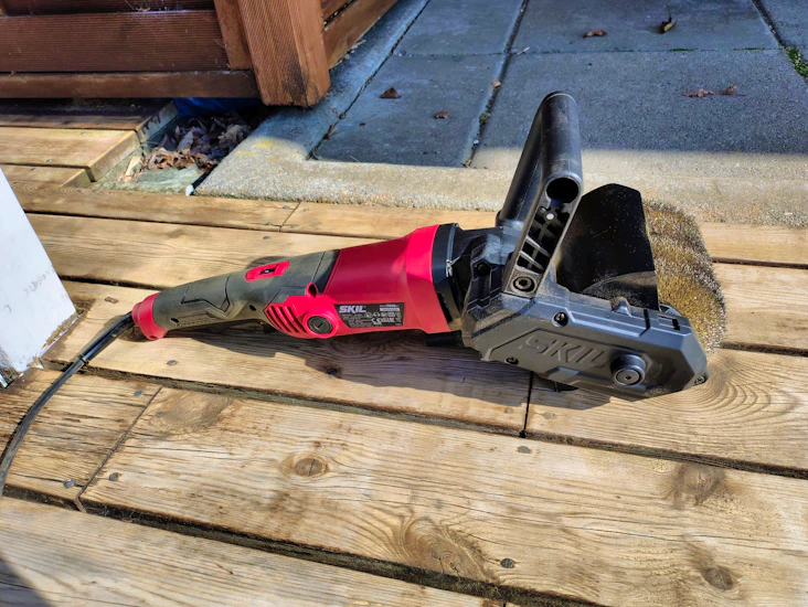 Håndholdt terrassesliper