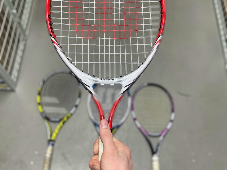 Hyr tennisracketar – billigt nära kristineberg!