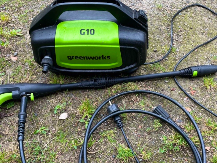 Liten högtryckstvätt men lång slang