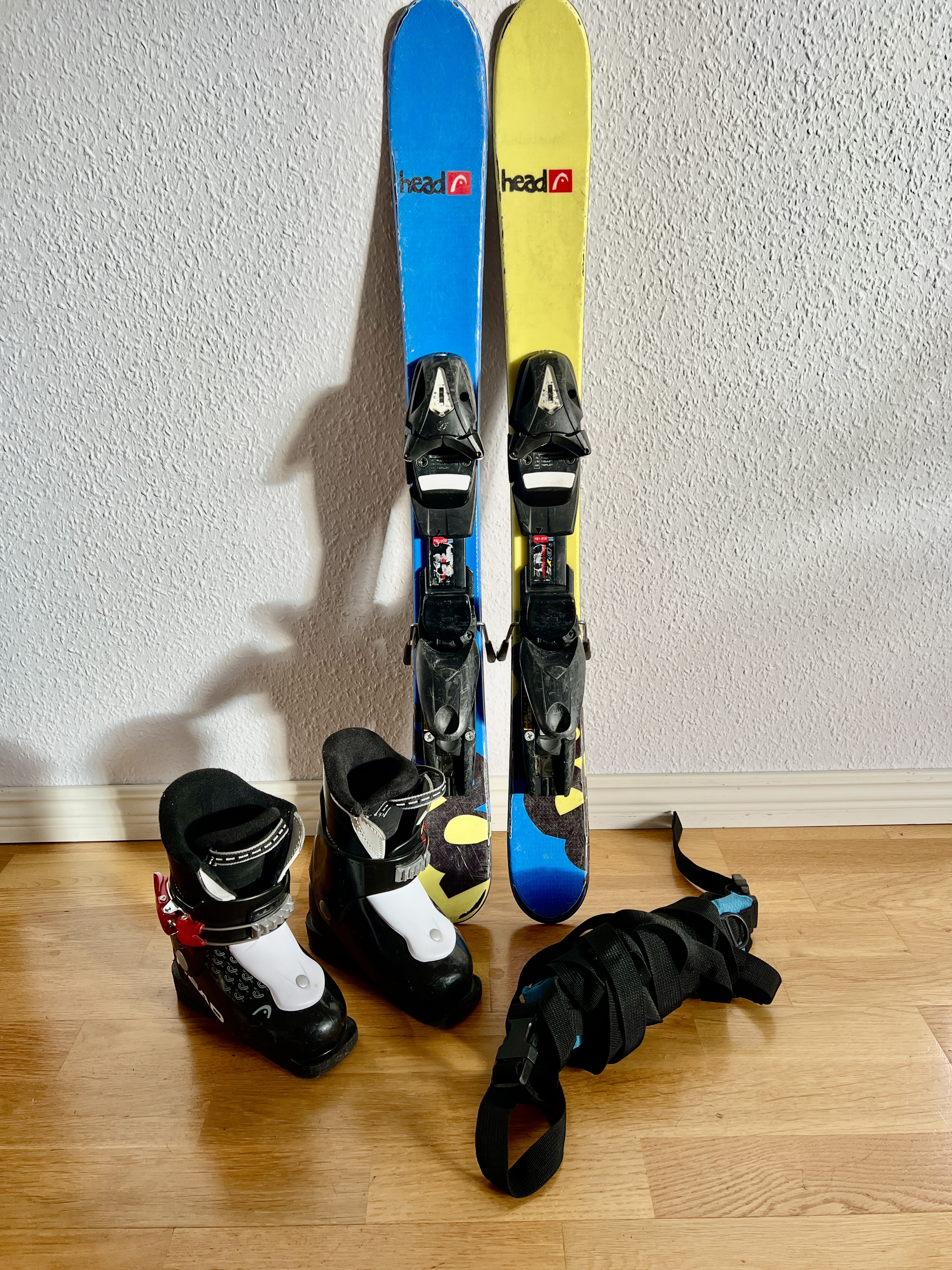 Skidpaket barn 87 cm (skidor, pjäxor, skidsele) 