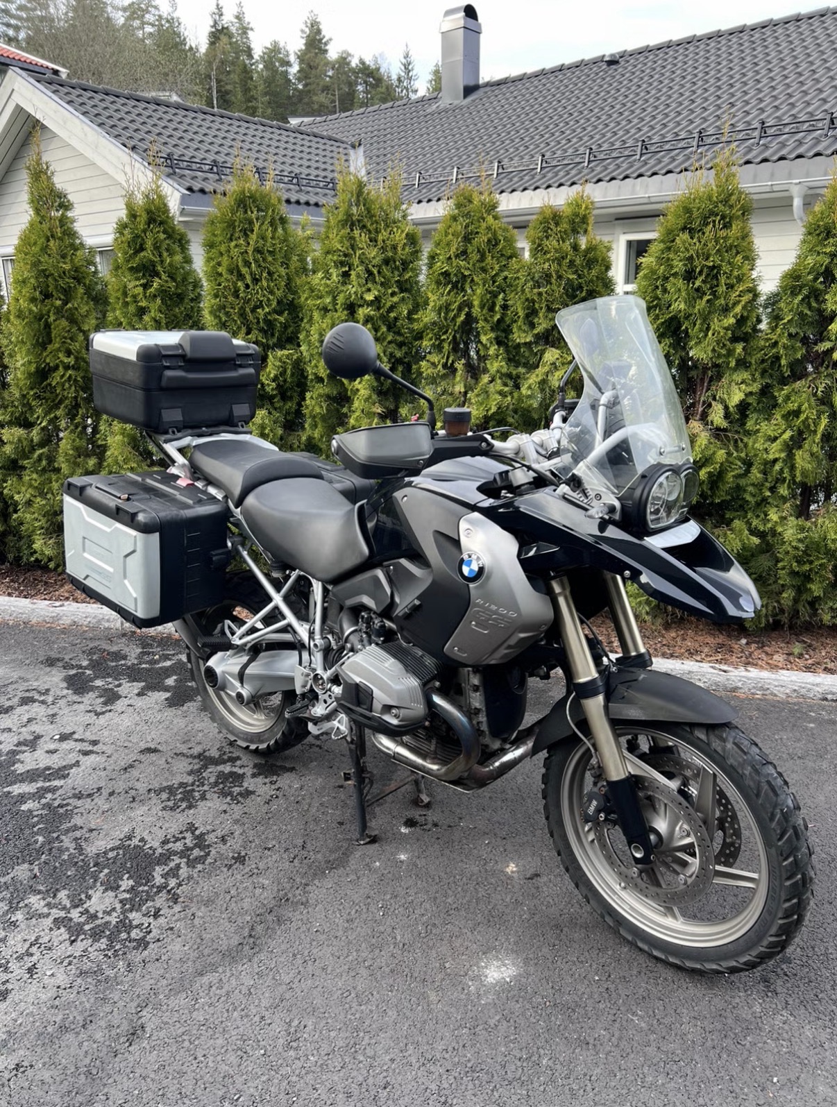 Bmw gs 1200 r - med fullt koffertsett leies ut