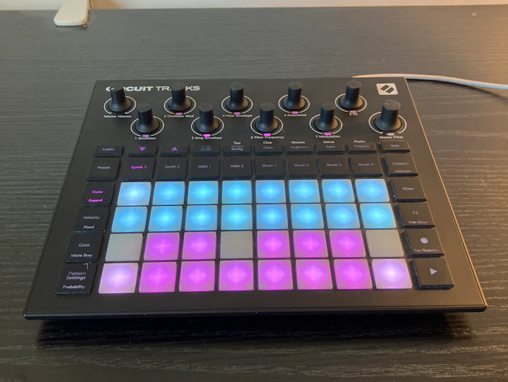 Novation circuit tracks