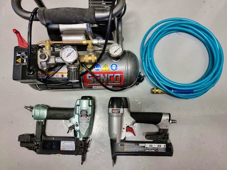 Kompressori, viimeistely- ja hakasnaulain