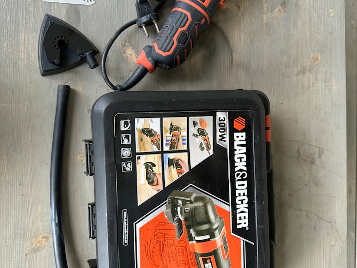 Multiverktyg black & decker 300w