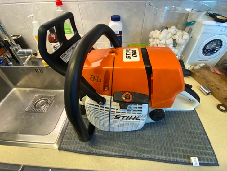 Storservice av stihl motorsågar