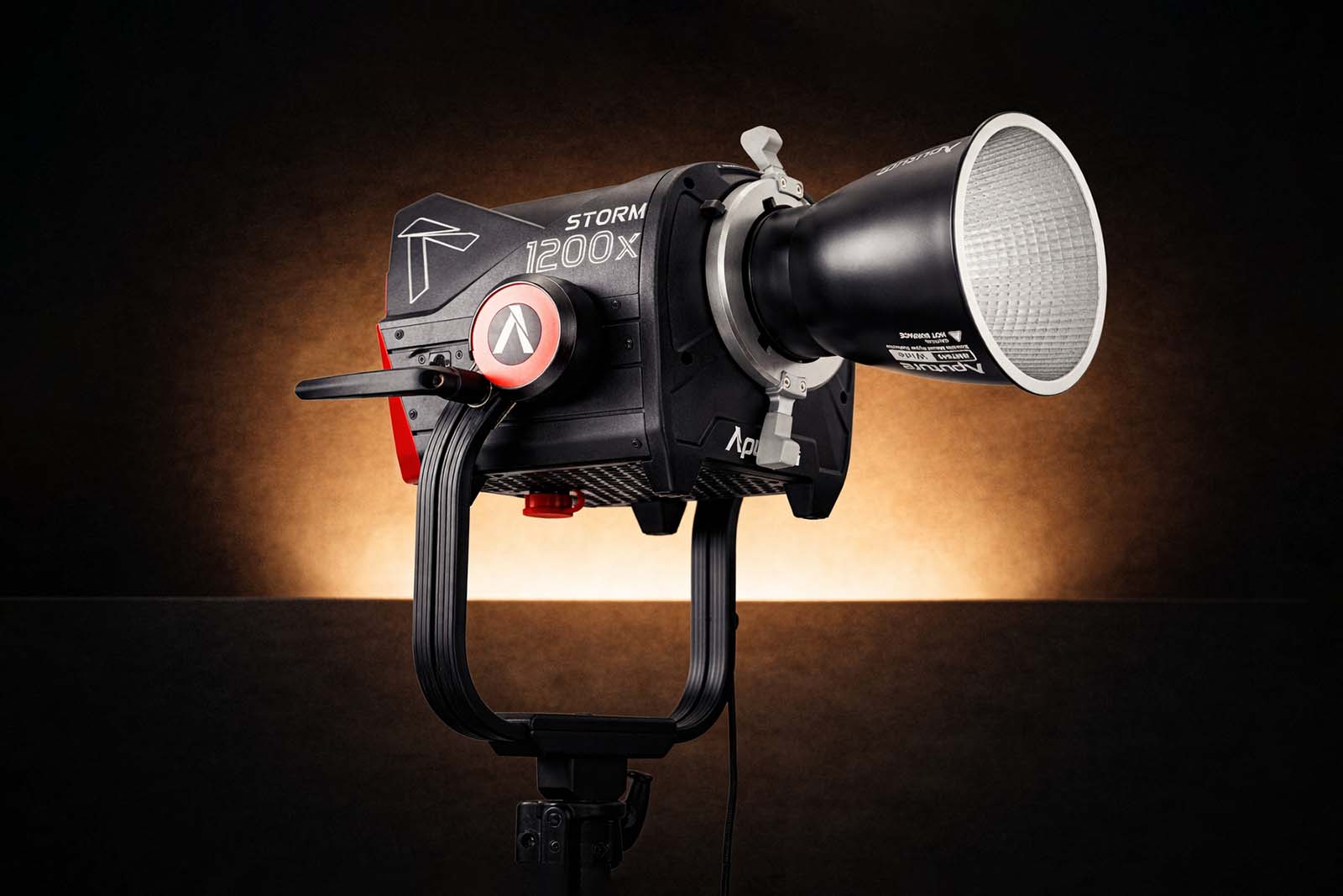 Aputure storm 1200x