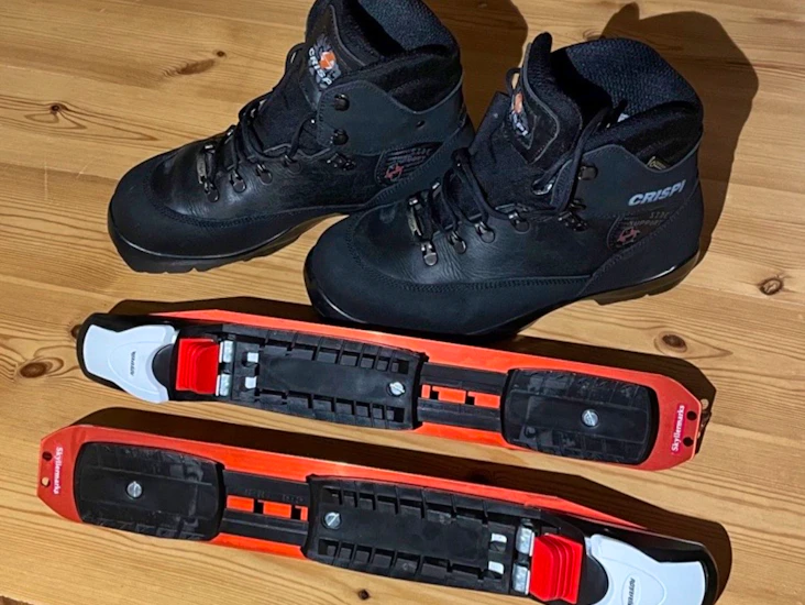 Nordic skates with boots 41