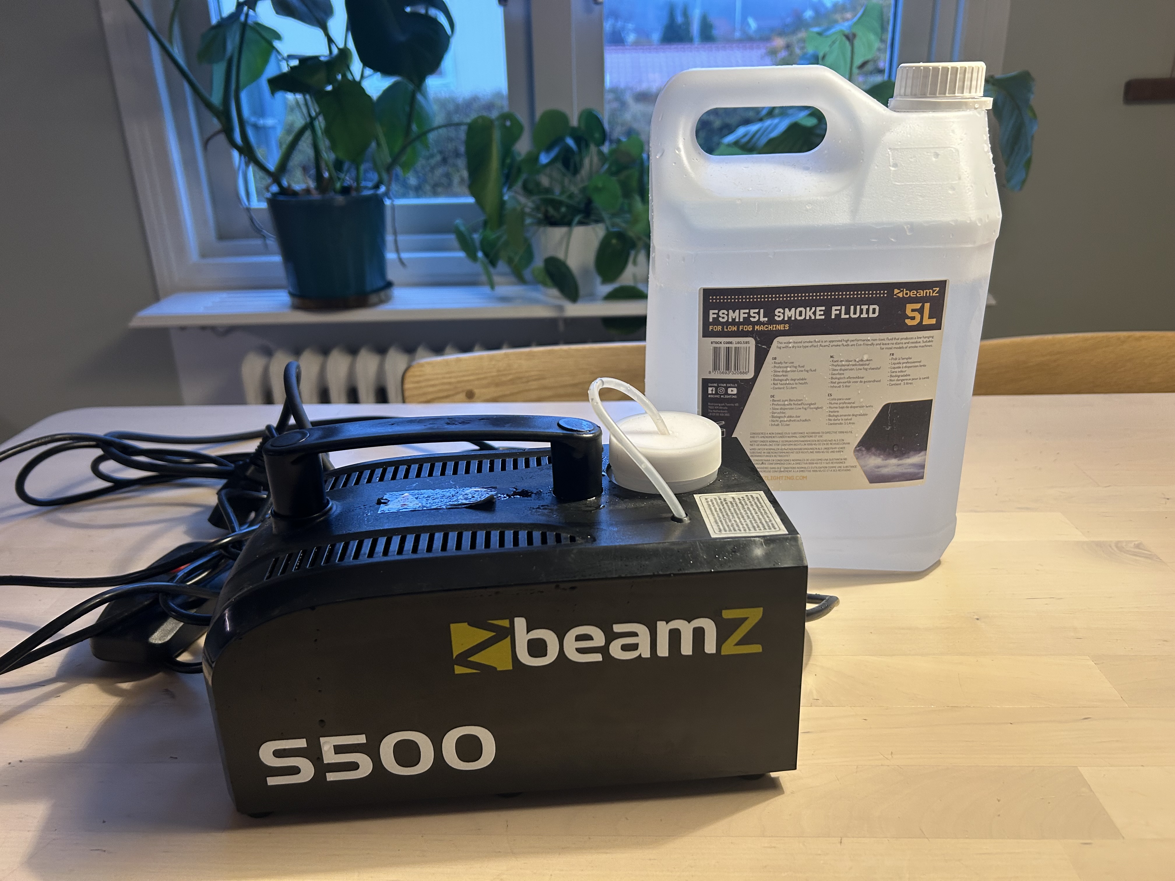 En enkel och behändig rökmaskin ink 50cl vätska