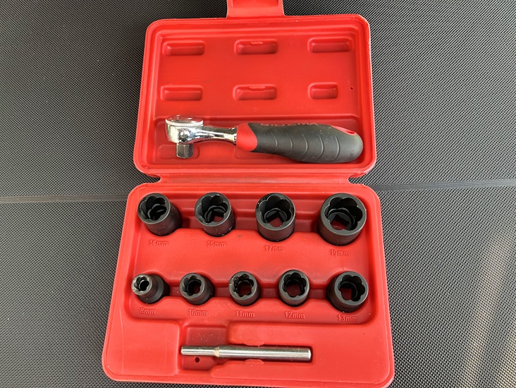 Avtrekker for skadede bolthoder