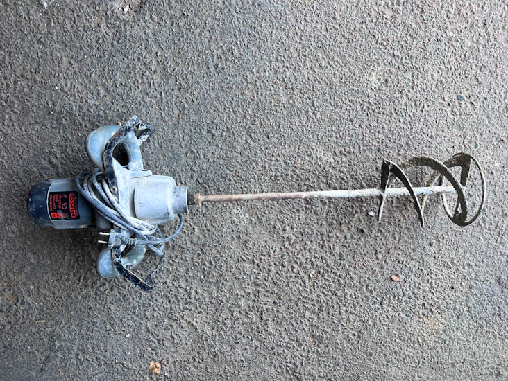 Betongvisp / blandare – för betong, bruk & fix