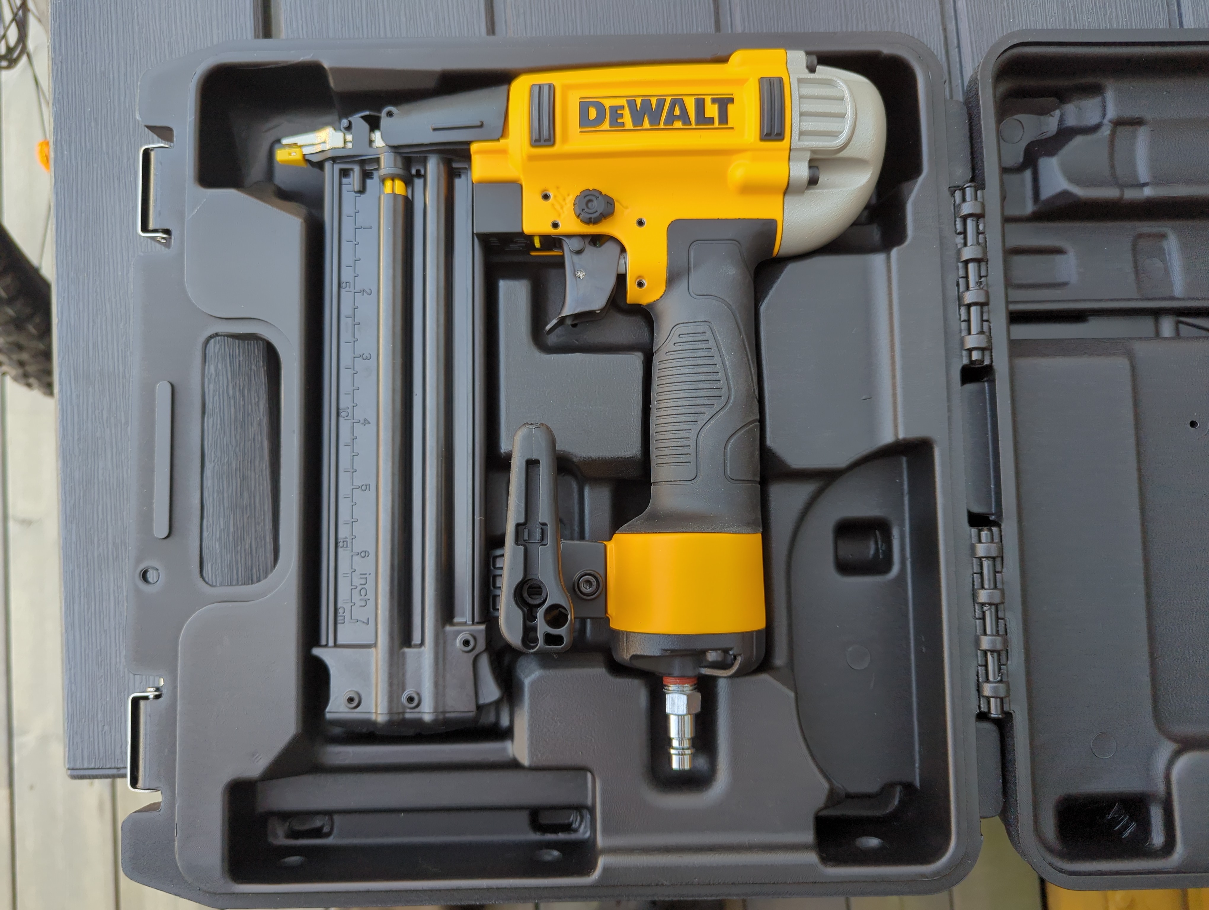 Dewalt dykkert