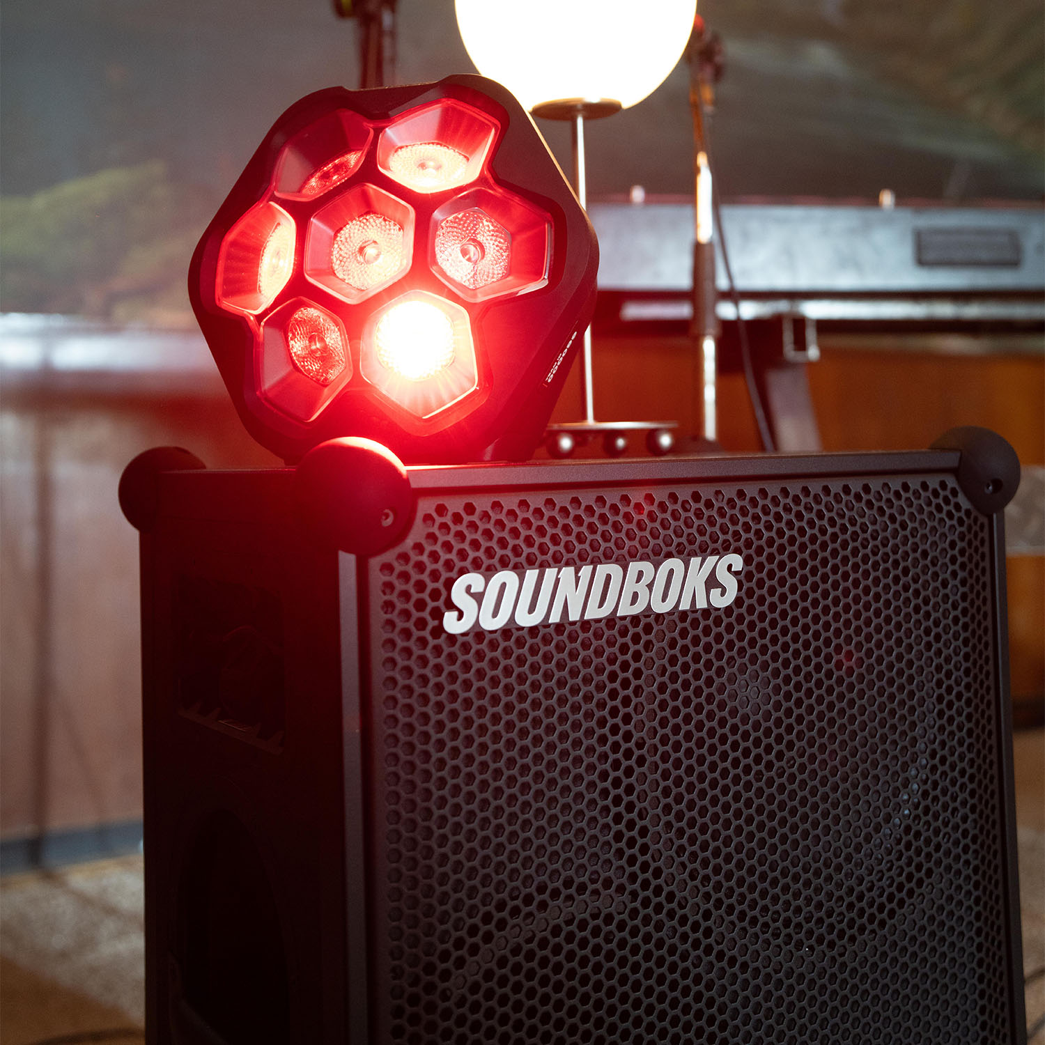 Soundboks 4 med lightboks