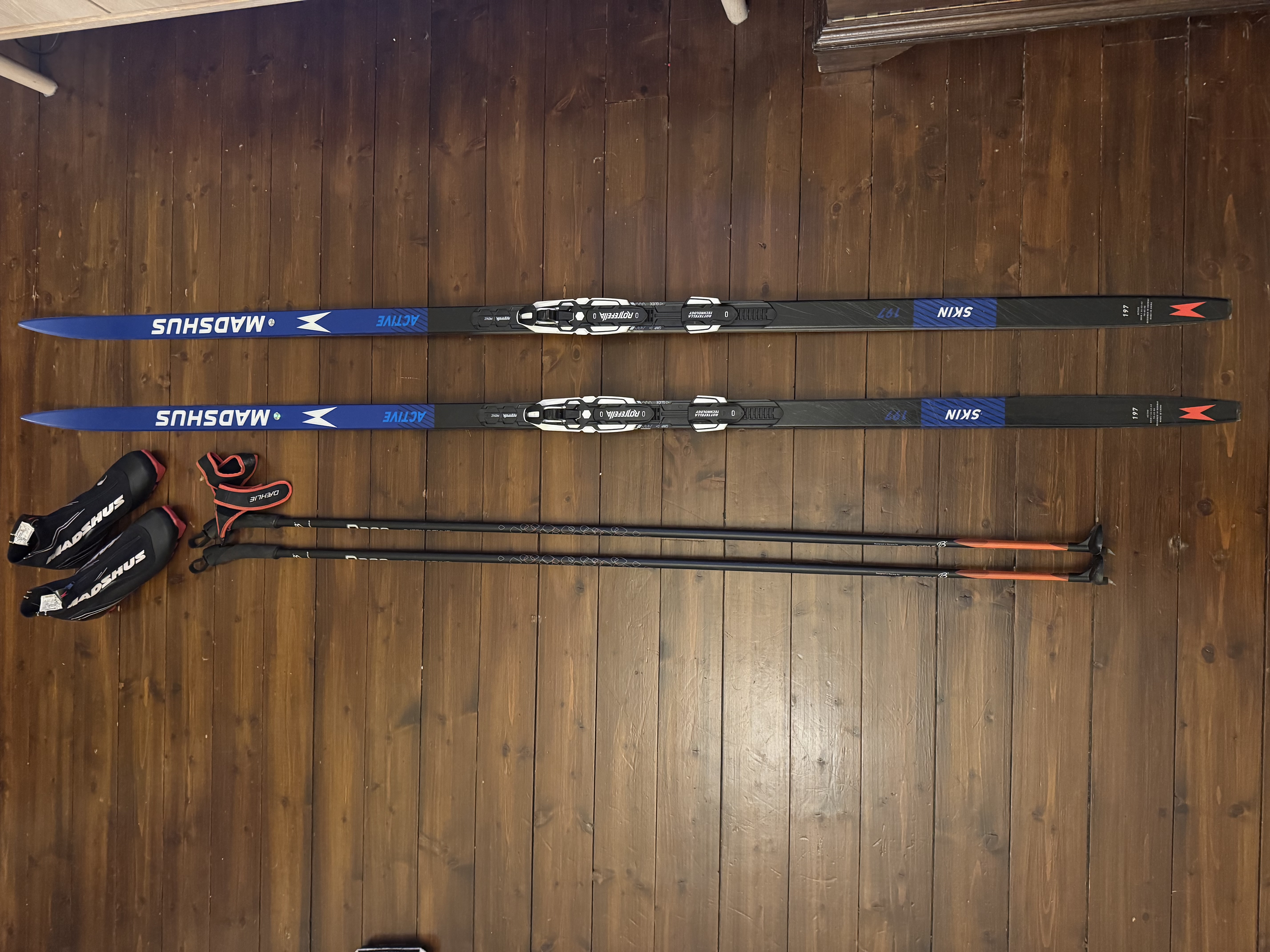 Komplett langrennspakke med fellesski (ski 197, sko 38-40)