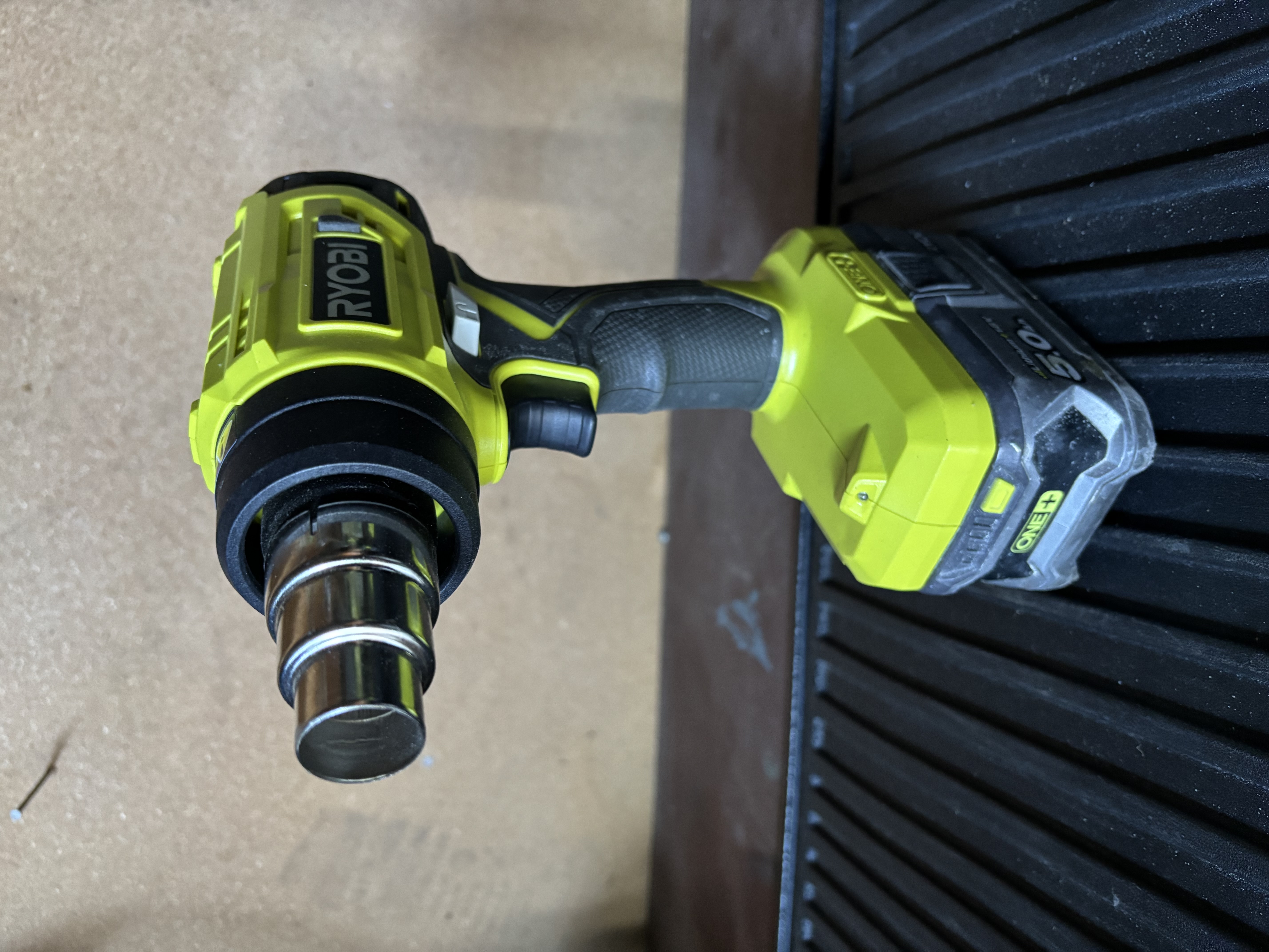 Ryobi - varmepistol
