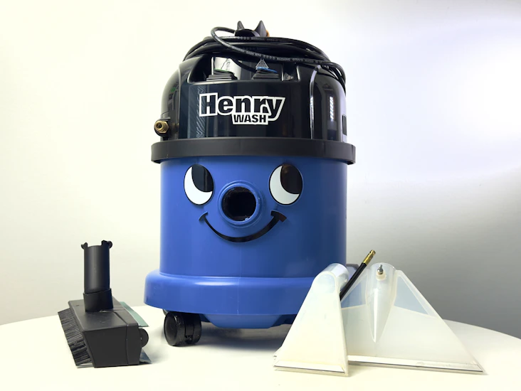 Henry wash -tekstiilipesuri + kärcher-pesuaine