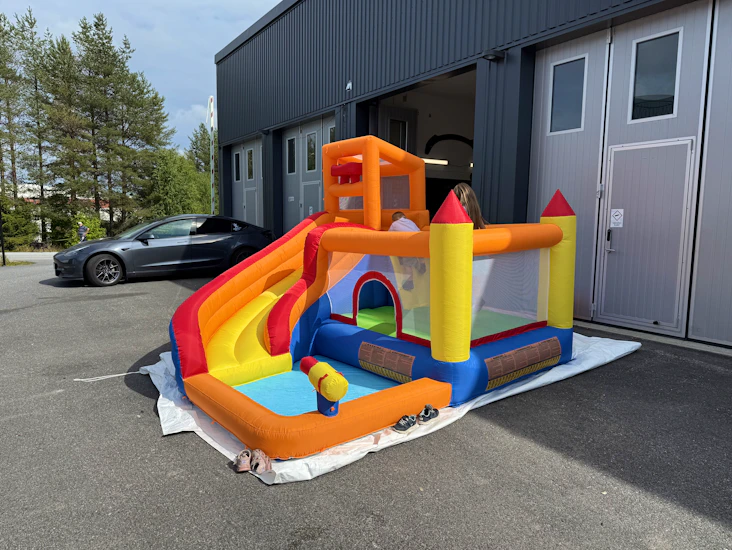 Hoppborg - vattenlek