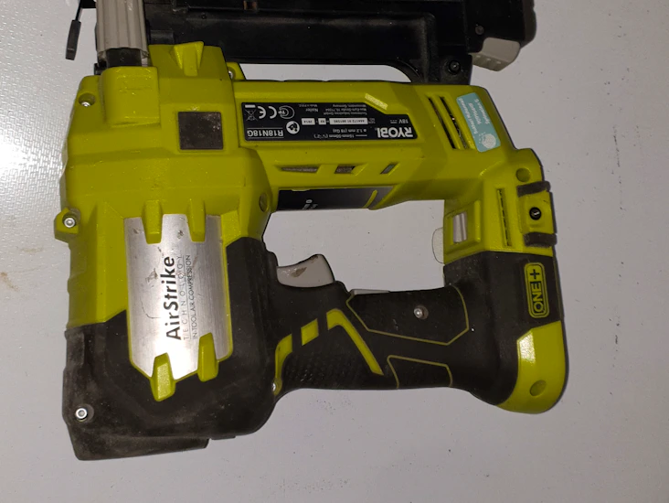 Ryobi r18n18g 18 v dykkertpistol (one+)