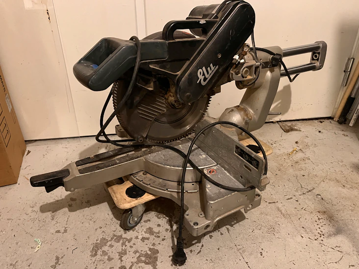 Kap- och geringssåg av högsta kvalitet (elu ps 174 / dewalt)