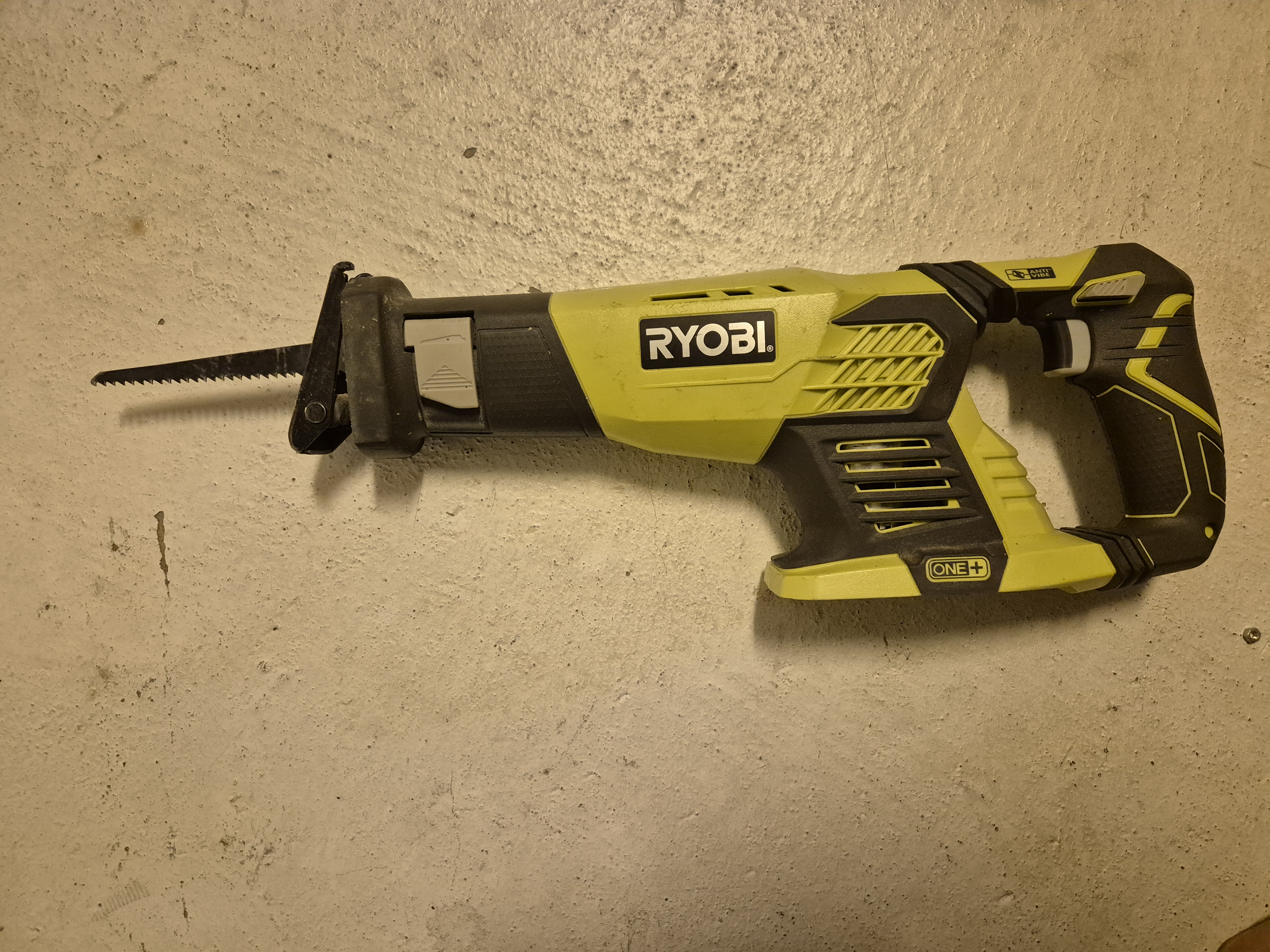 Ryobi bajonettsag