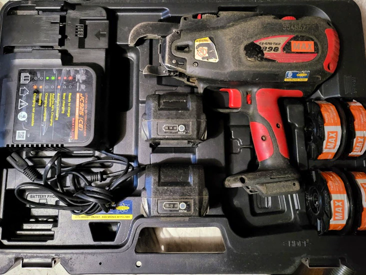 Najmaskin rb398, najtråd finns att köpa!