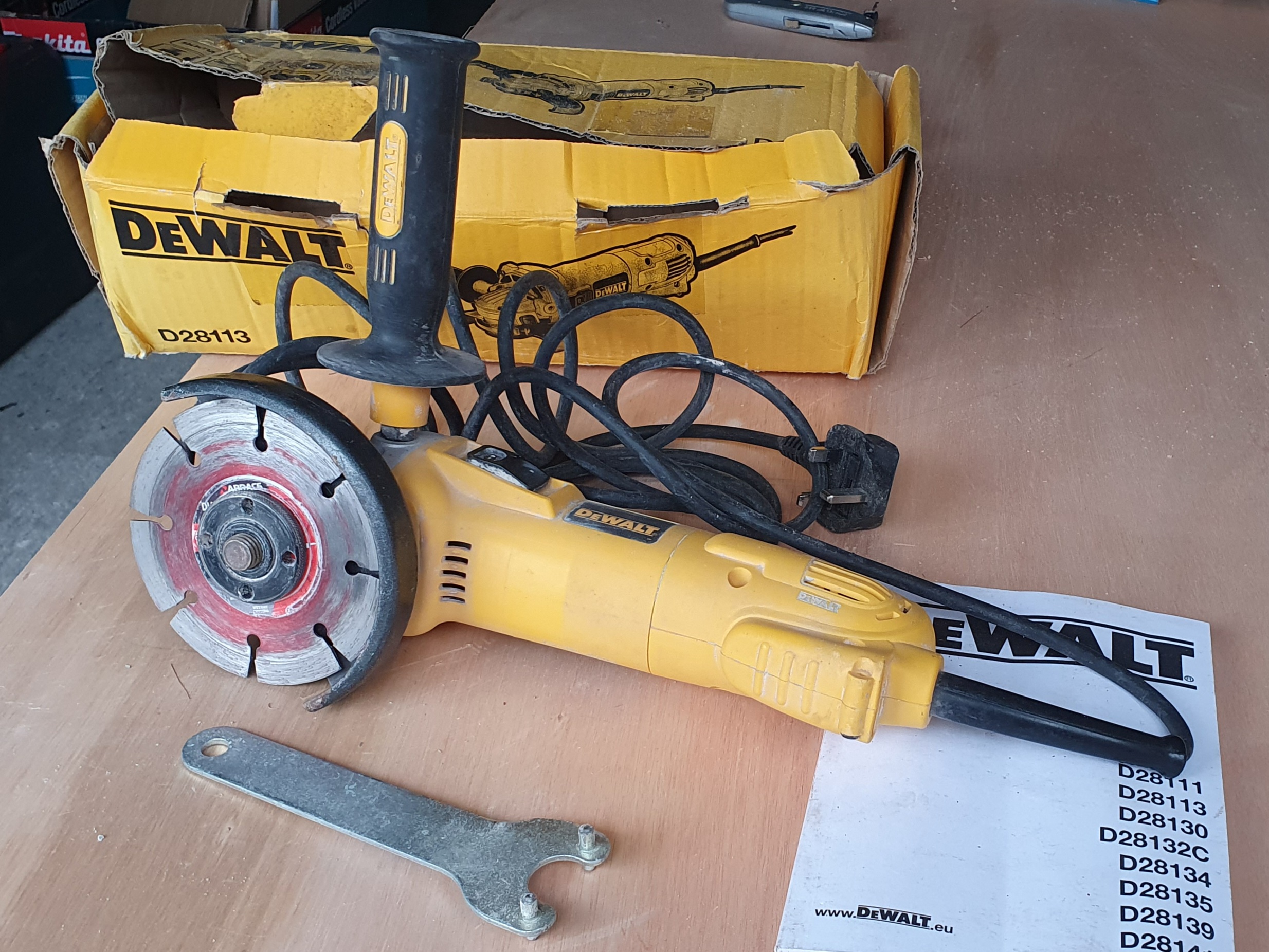 Dewalt angle grinder 240v