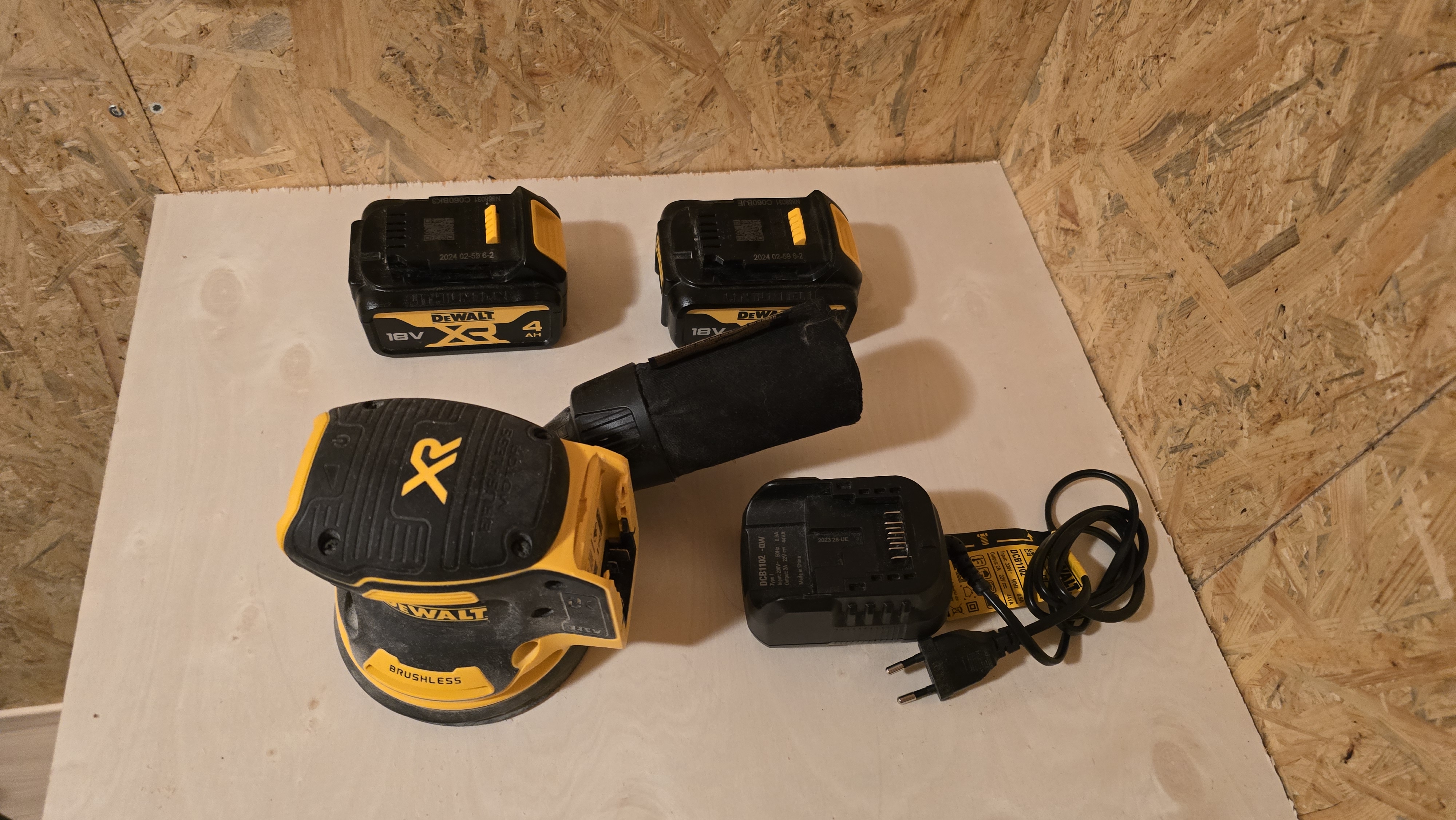 Dewalt dcw210n-xj eksentersliper