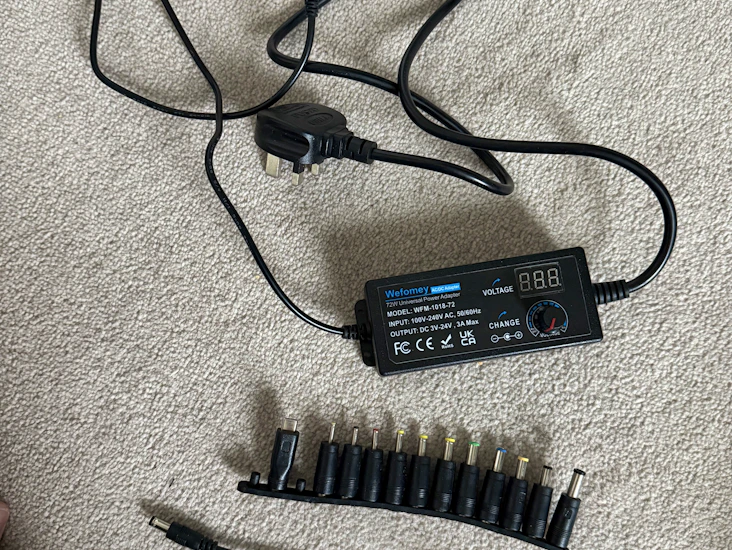 Charger universal 3v-24v