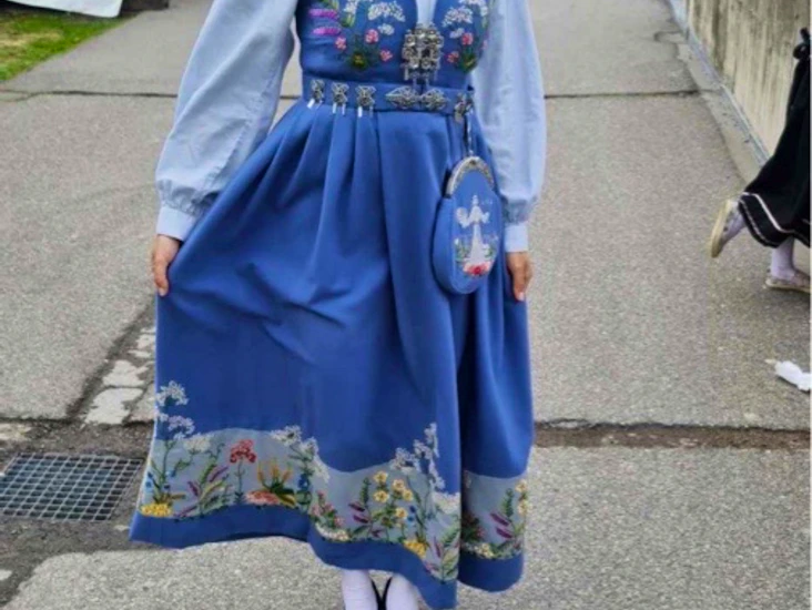 Oslobunad lys blå s