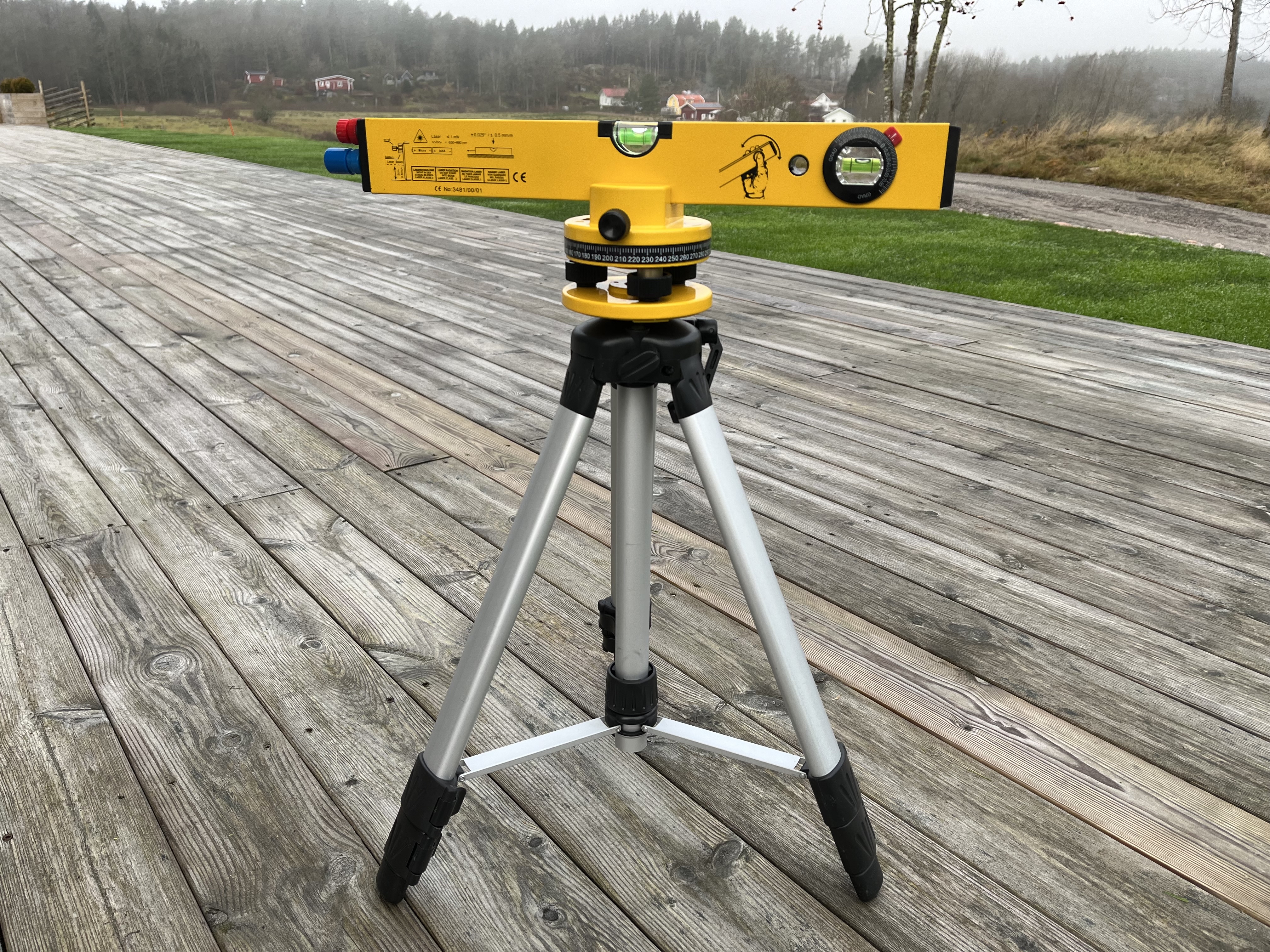 Laservattenpass med stativ