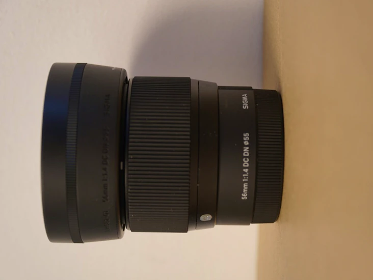 Sigma 56mm f1.4 apc till sony