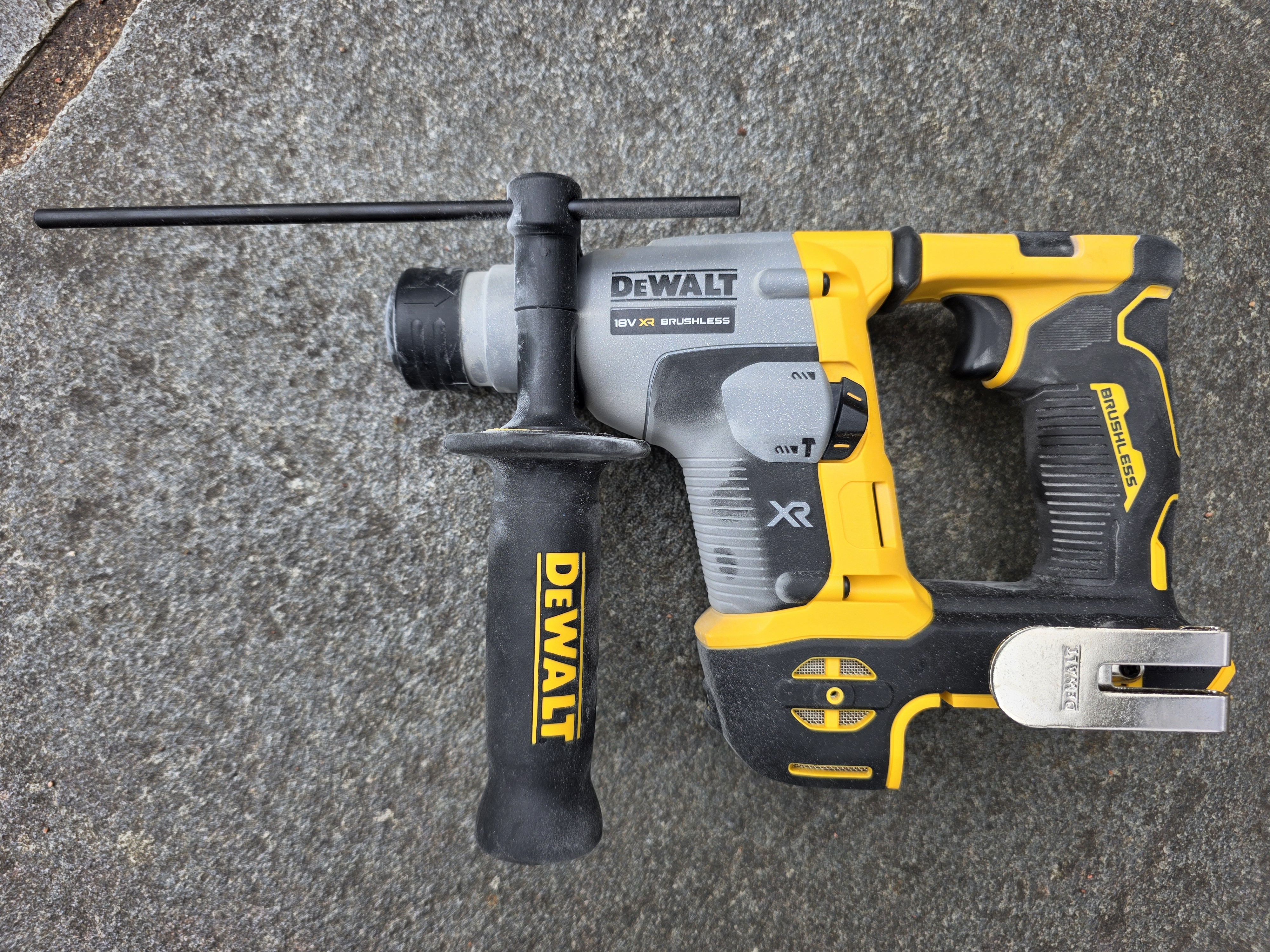 Dewalt slagbor m batteri og lader