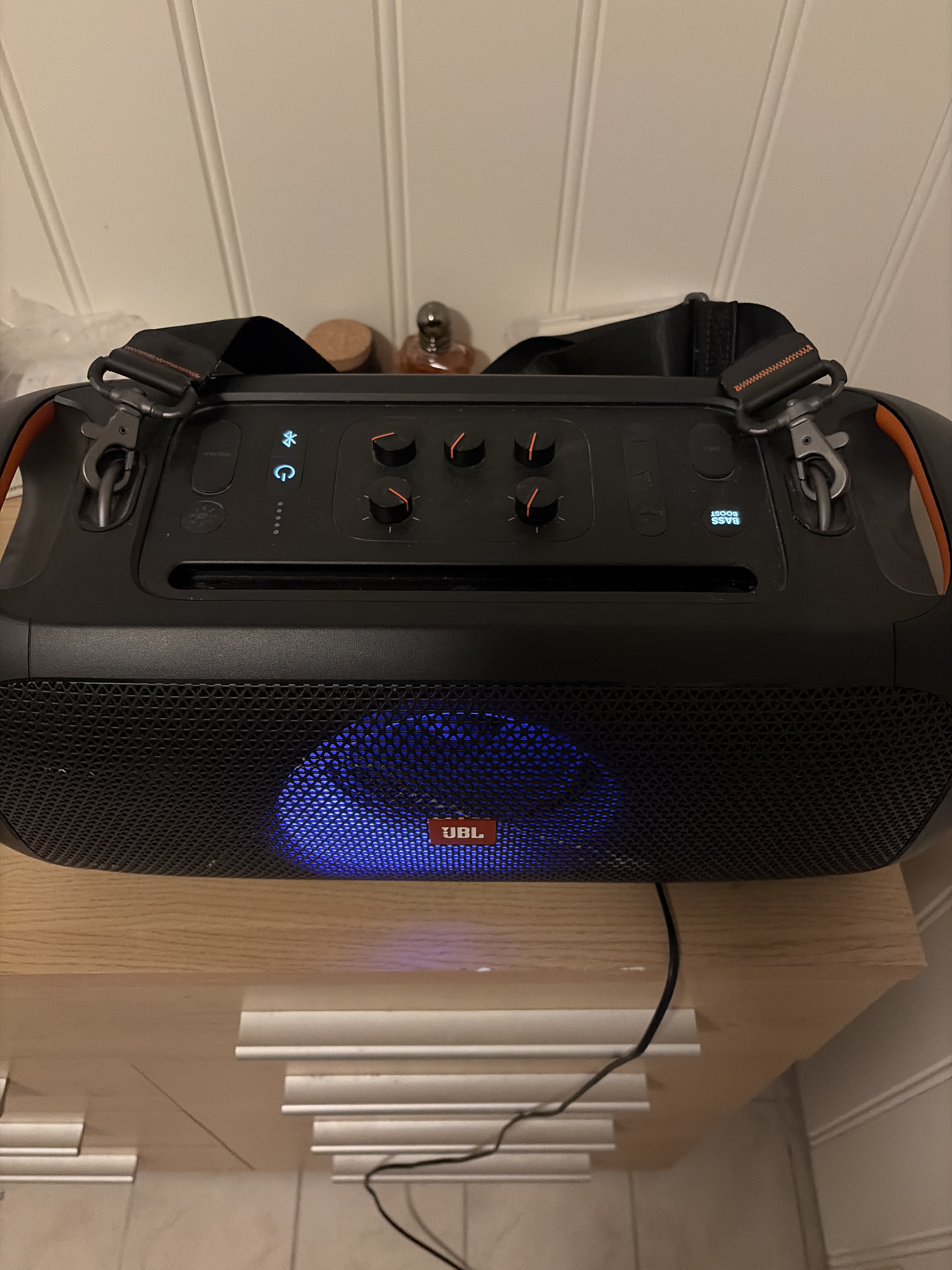 Jbl partyhøytaler