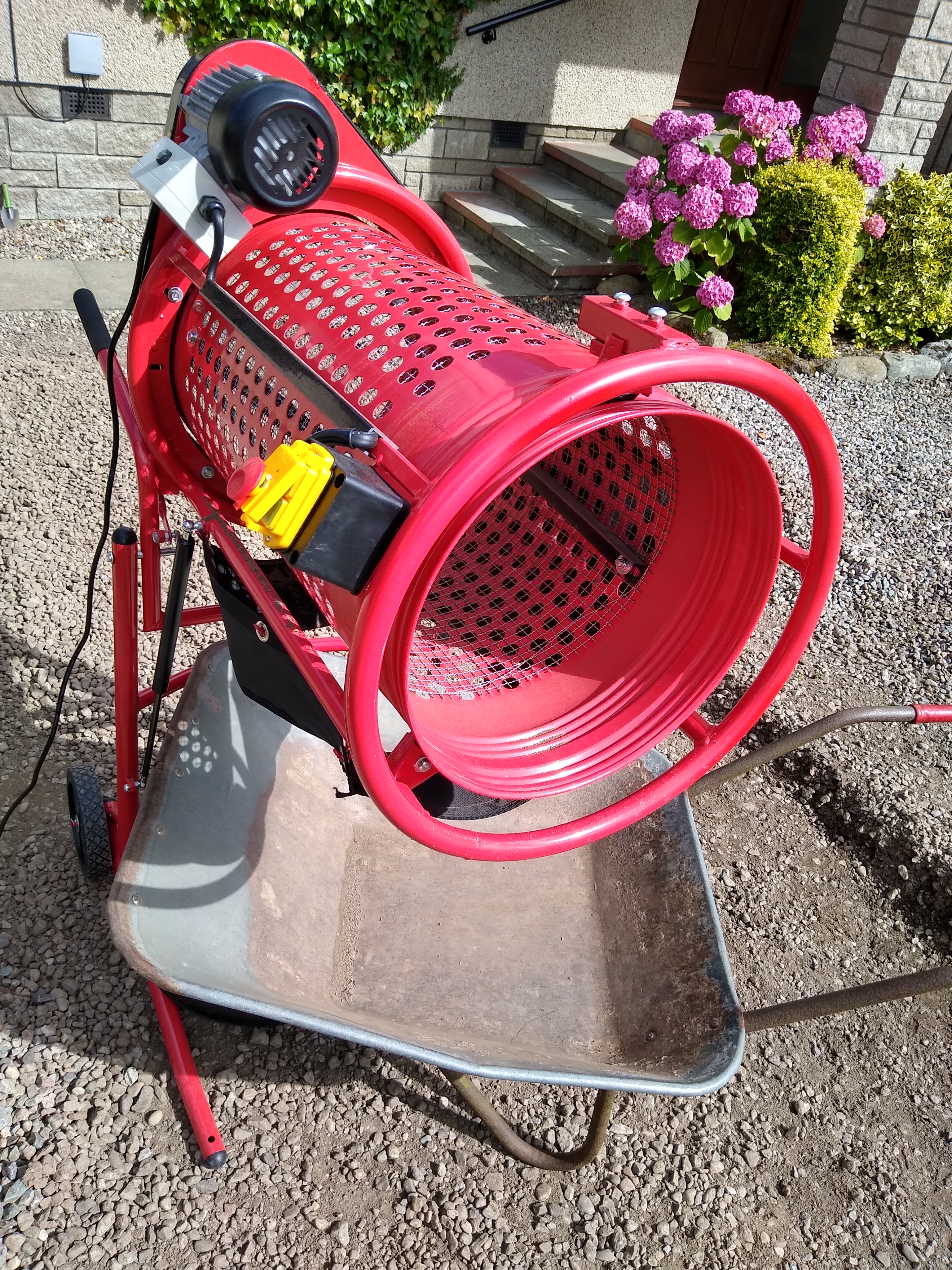 Titan electric rotary soil sieve