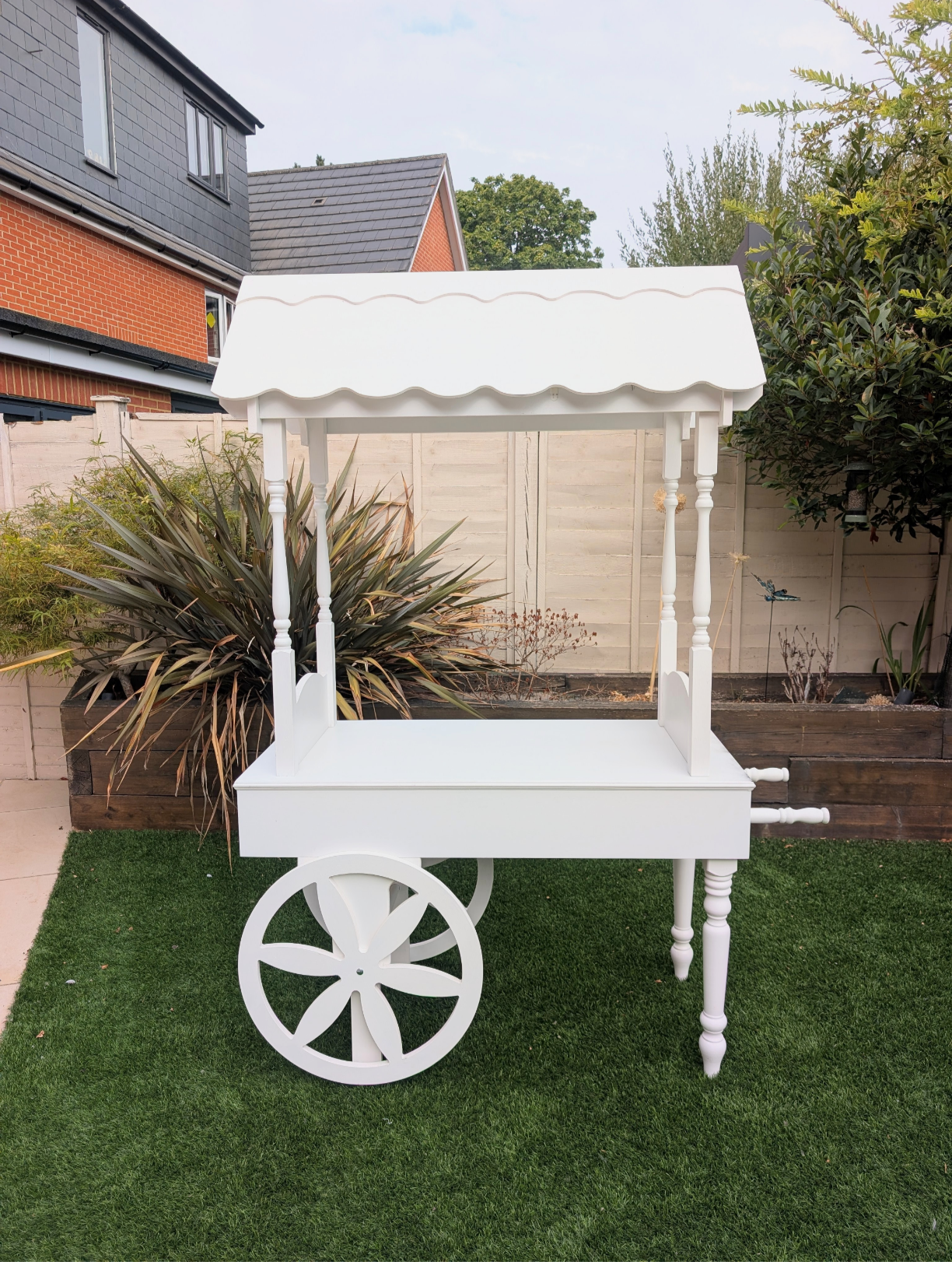 White event cart – £80 dry hire (24 hours)
