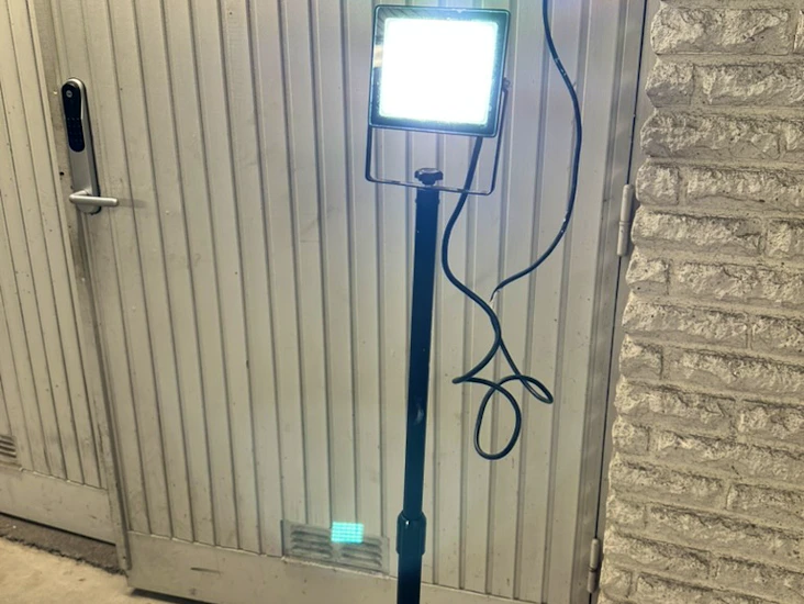 Bygg / renoveringsampor - bra ljus!