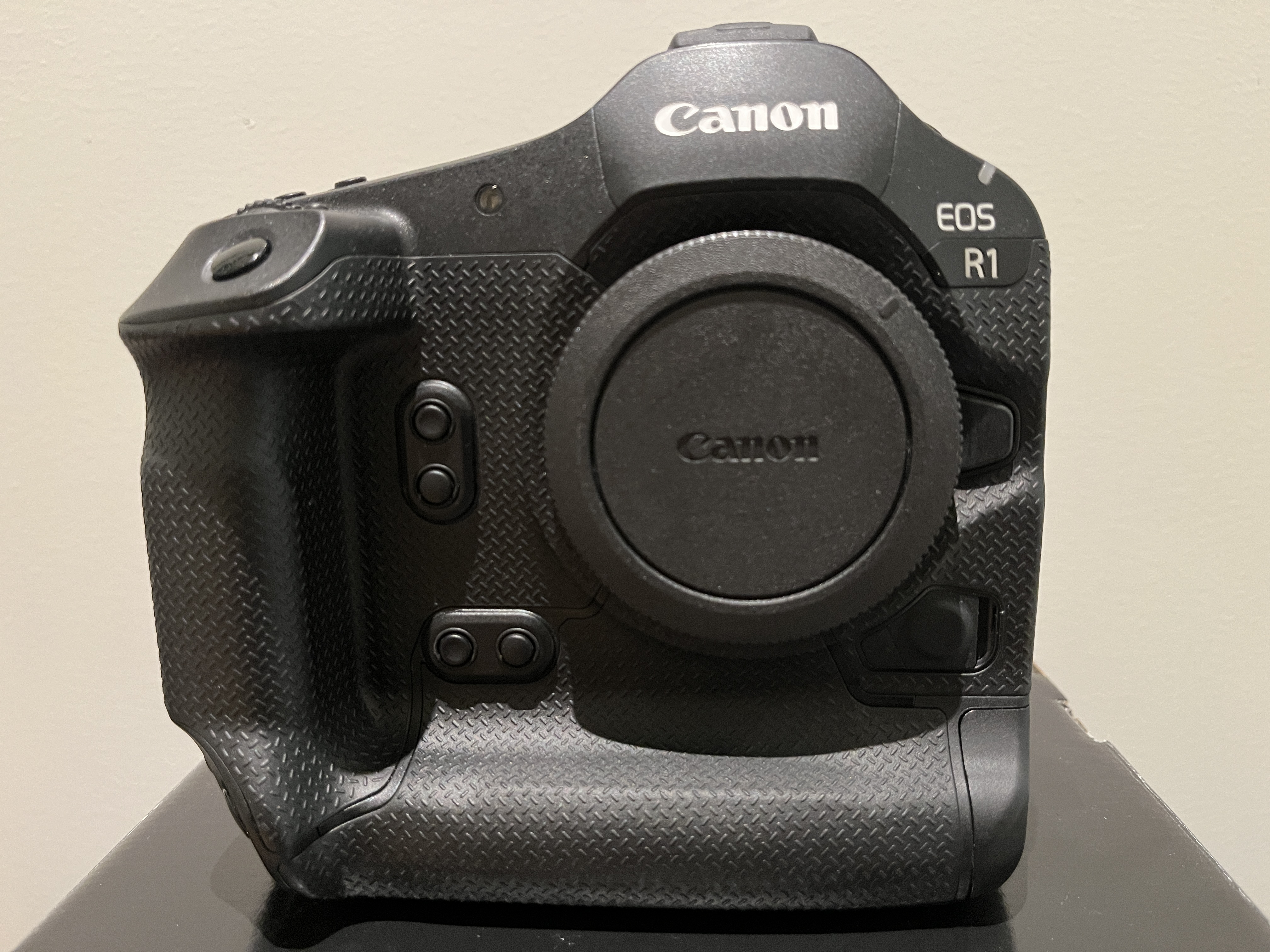 Canon eos r1