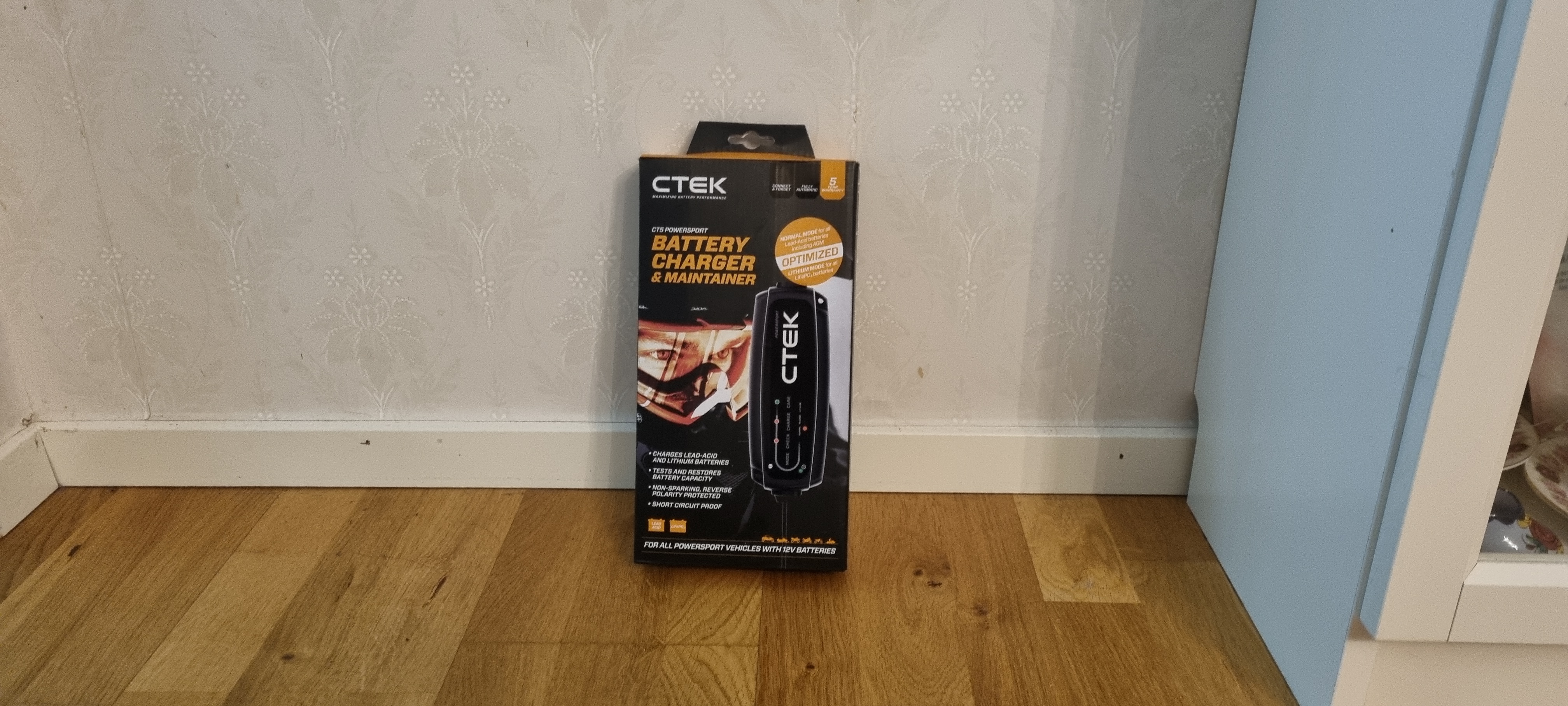 Ctek ct5 powersport laddare för mc, atv och skoter. 