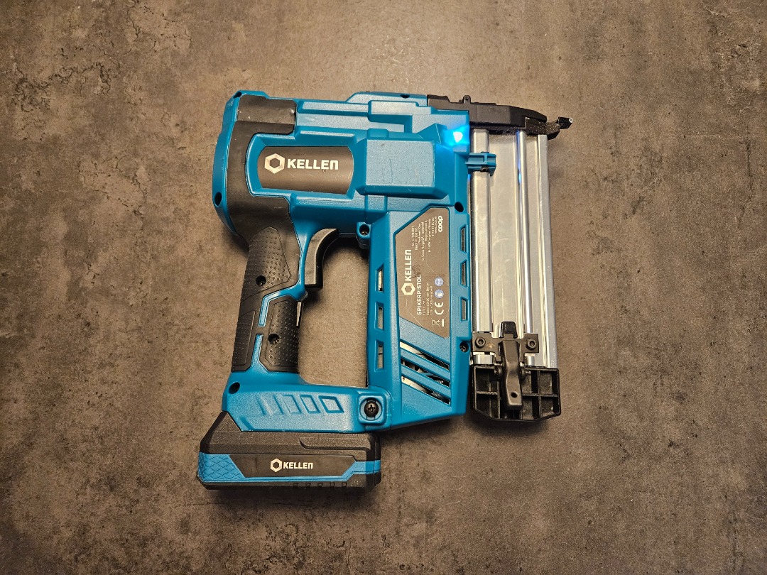 Batteridrevet spikerpistol for listespiker