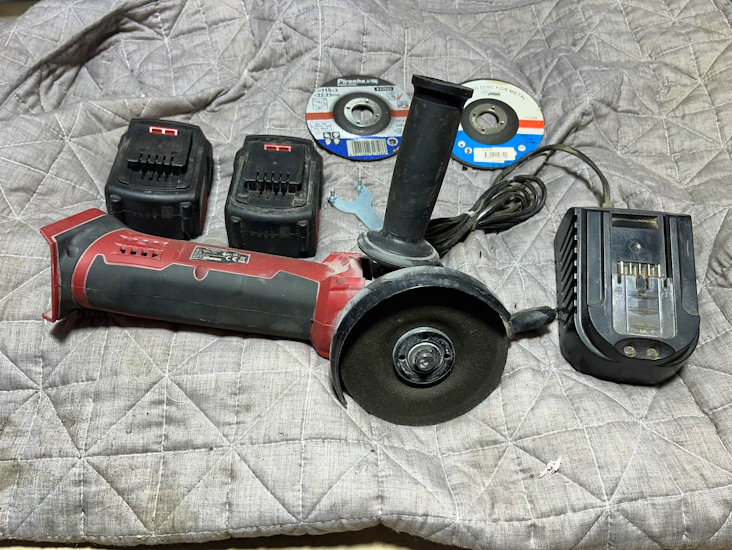 Vinkelslip diam 115 mm batteri 18v